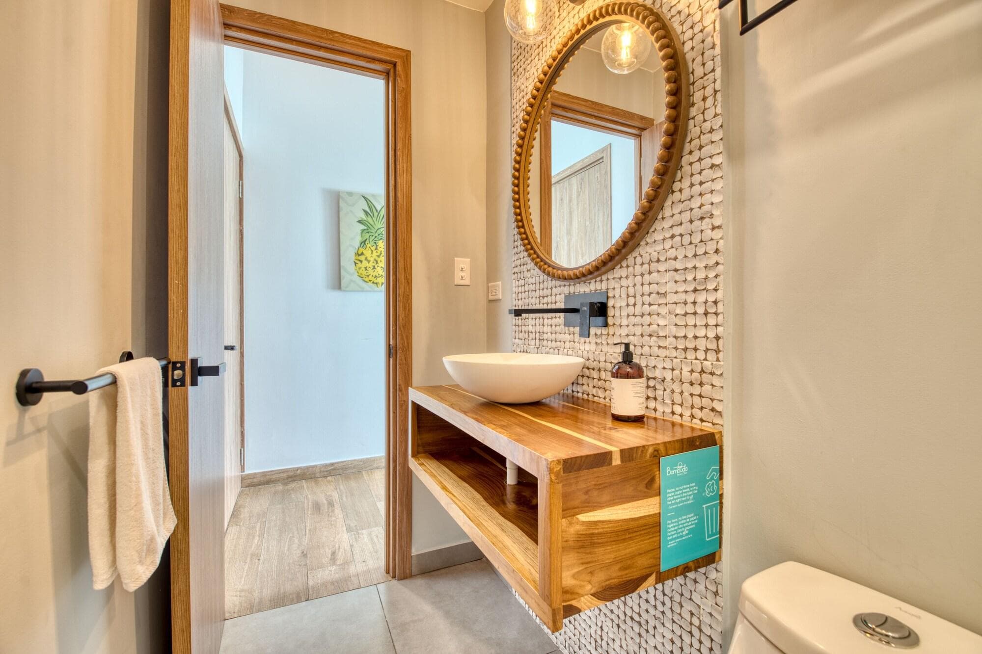 Bambuda Bocas Town, Room