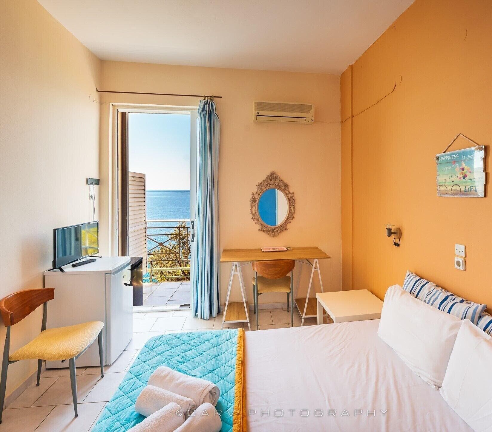 Kavos Bay Seafront Hotel, Room