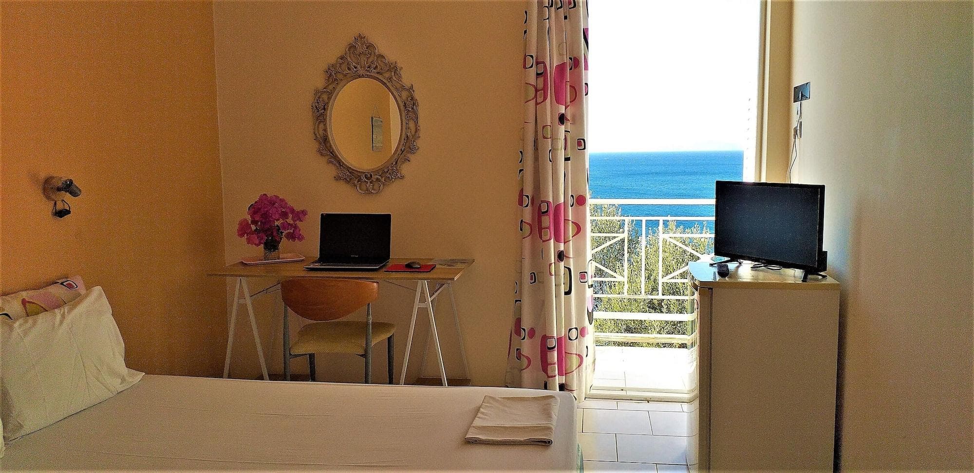 Kavos Bay Seafront Hotel, Room