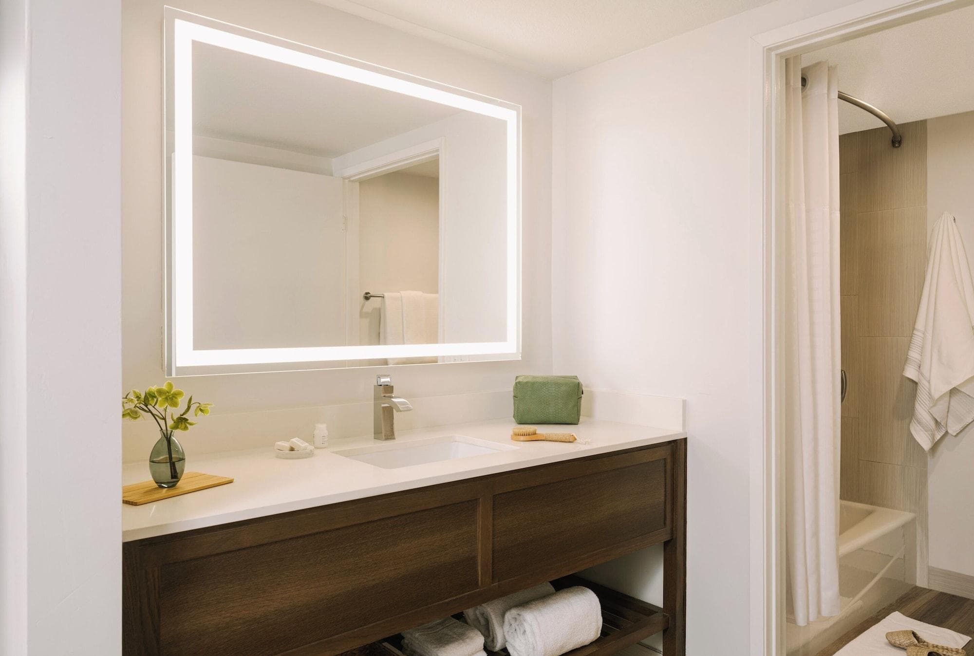 Sonder La Ensenada, Room