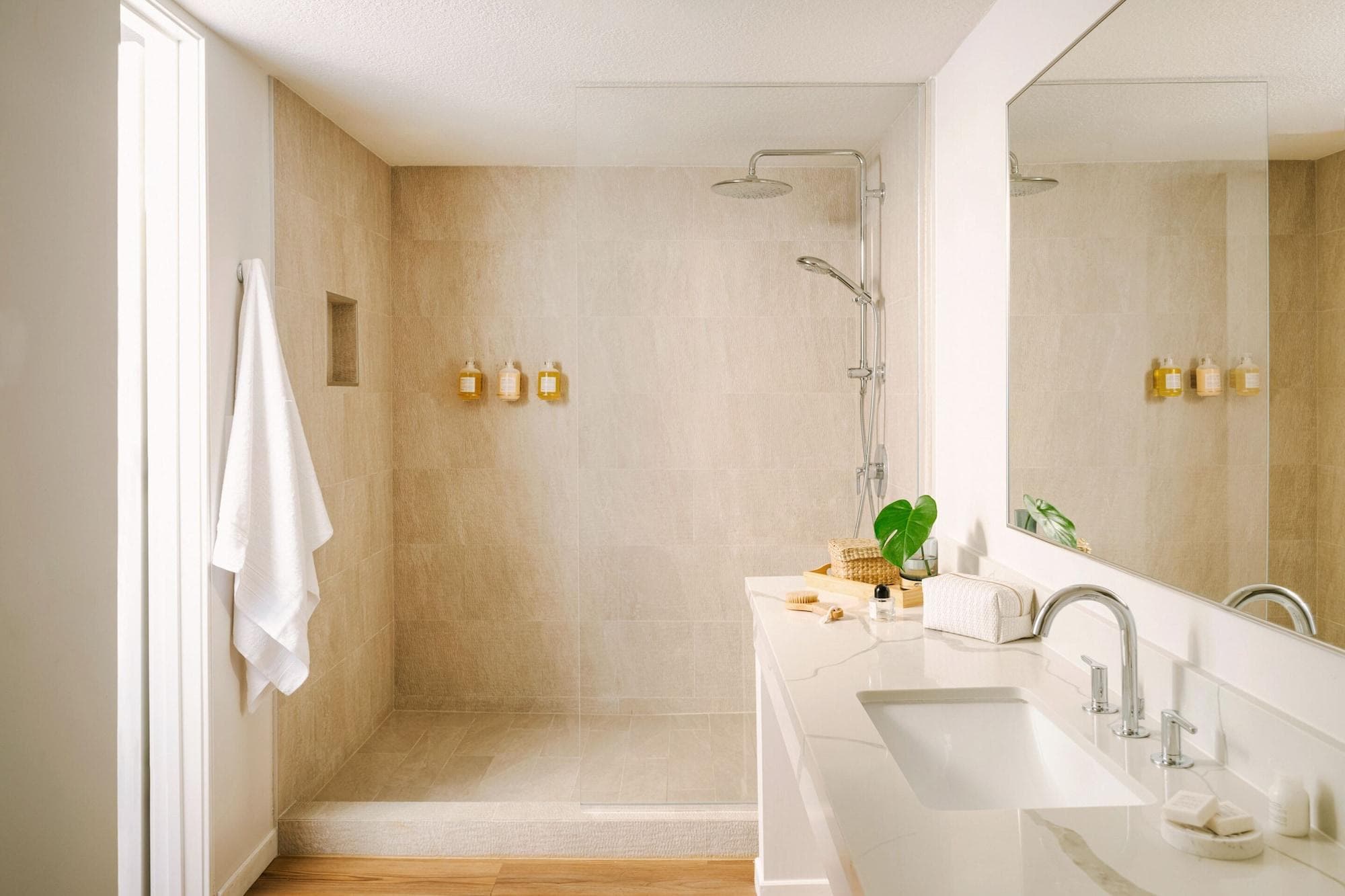 Sonder La Ensenada, Room