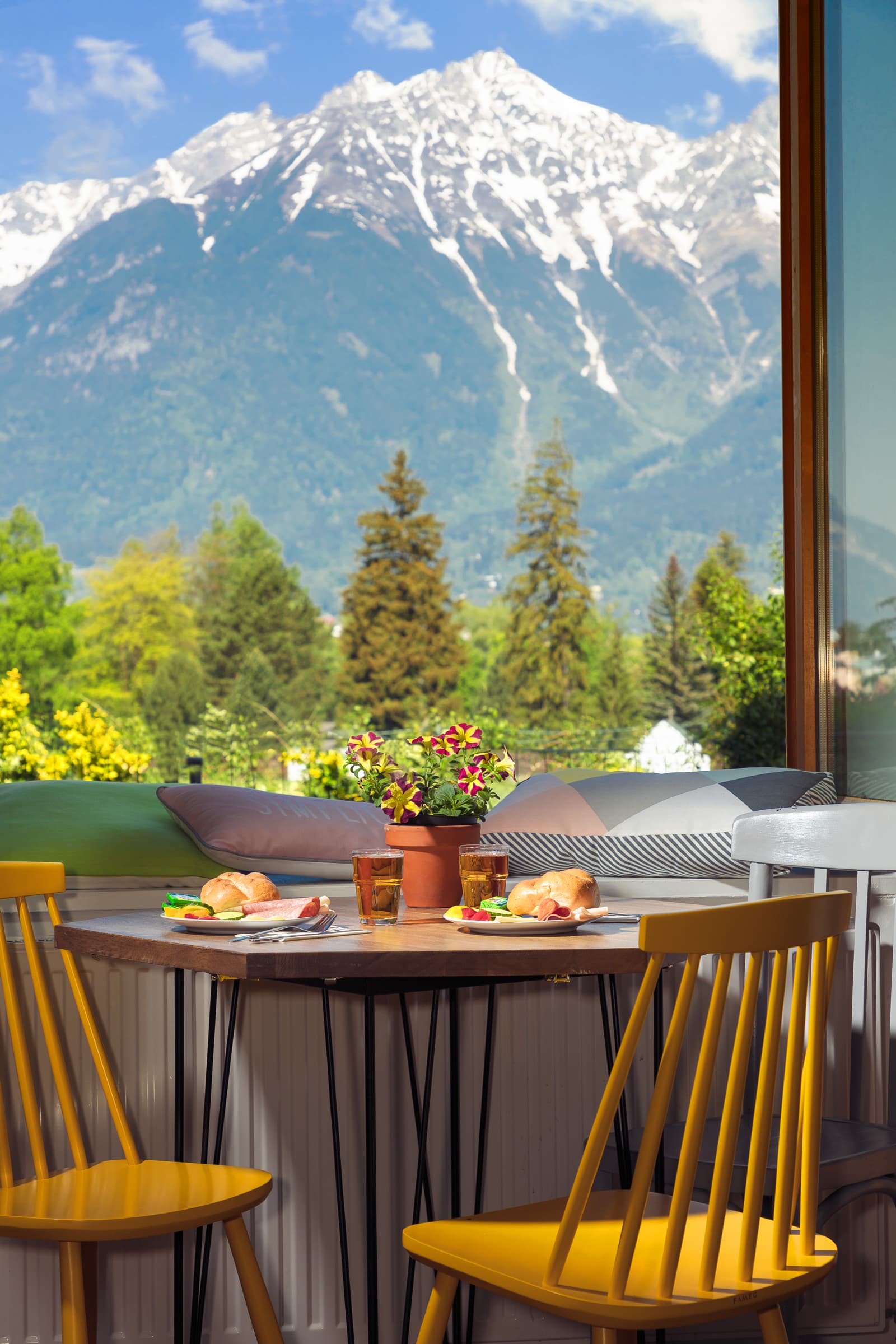 Marmota Hostel, General view