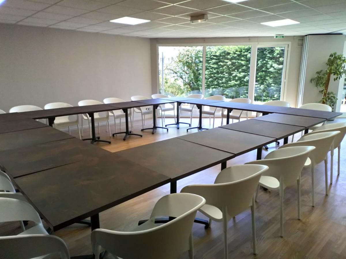 Logis Hotel & Restaurant Ludik, Conferences