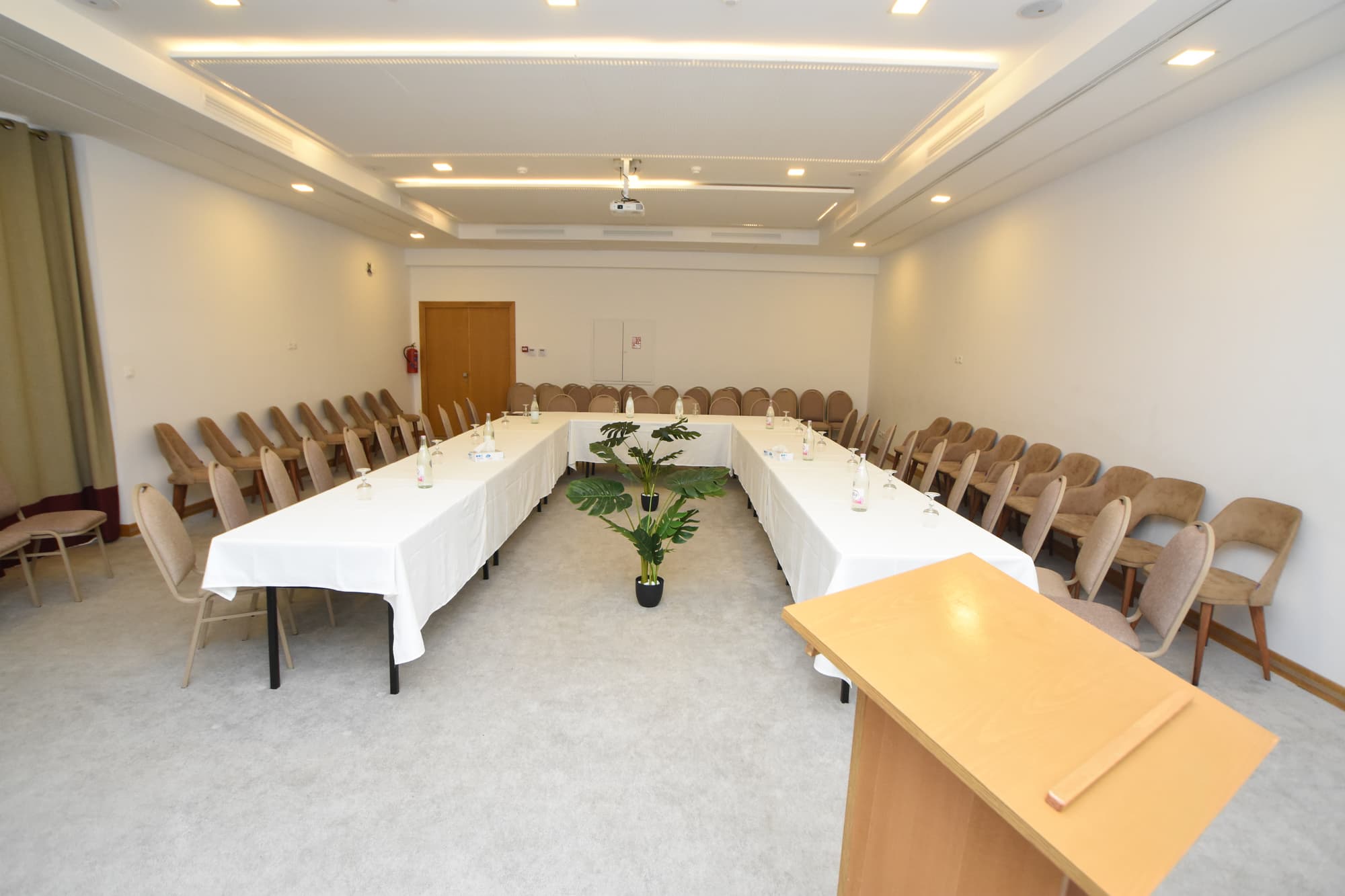 Downtown Tunis Hotel, Conferences