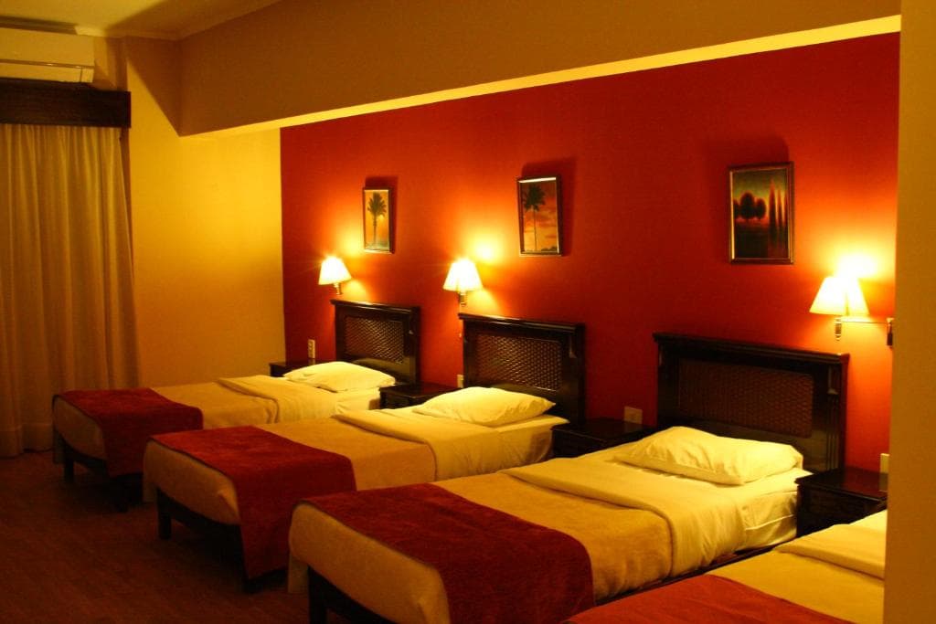 Green Plaza Inn, Room