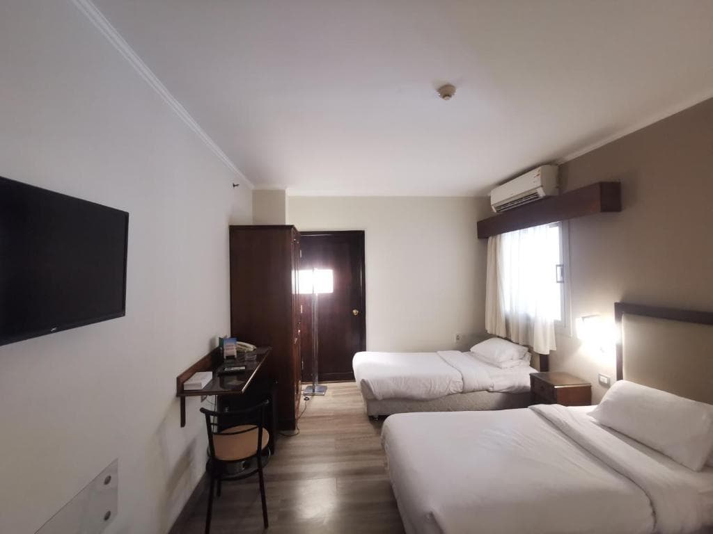 Green Plaza Inn, Room