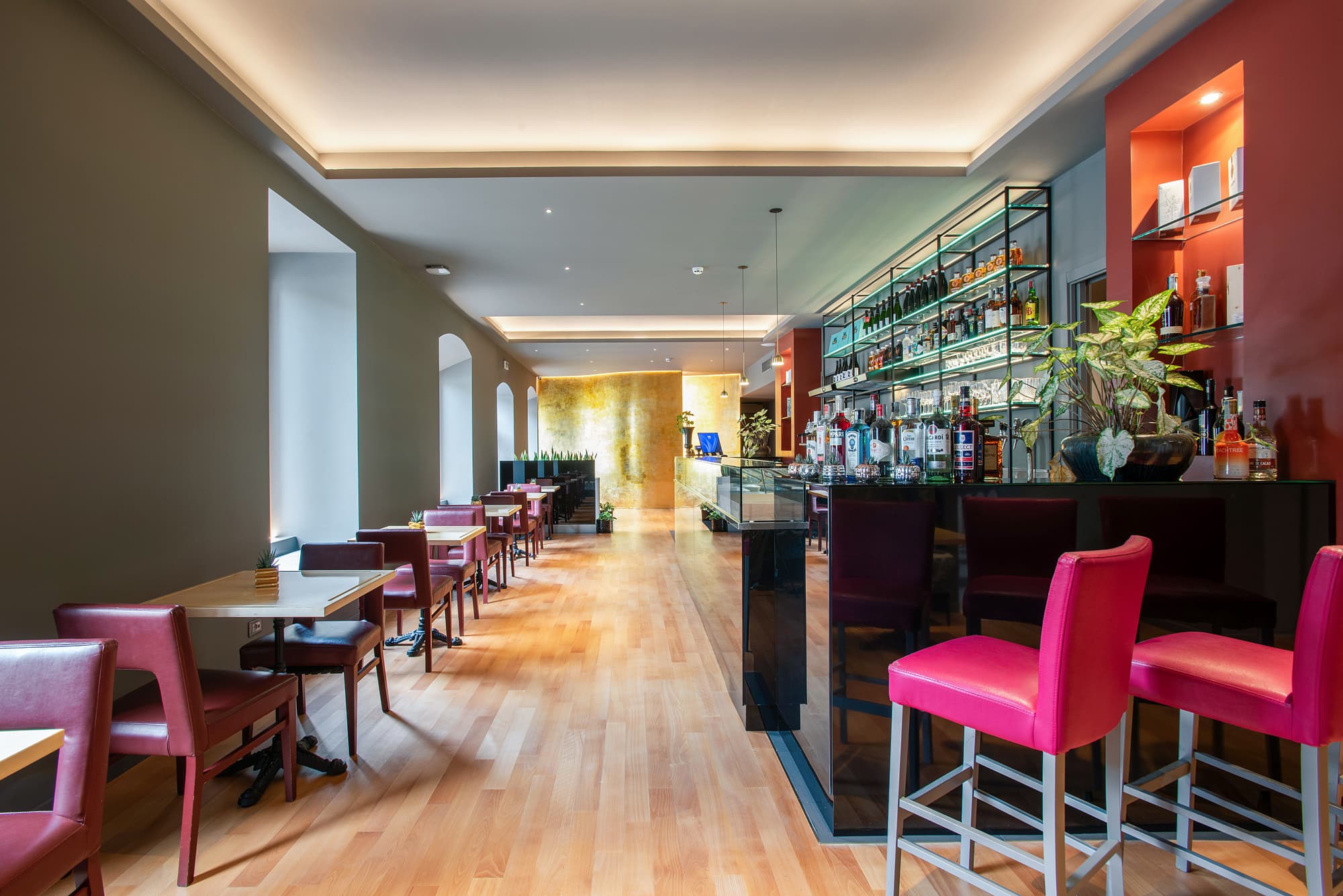 Fortyfive Squared, Bar