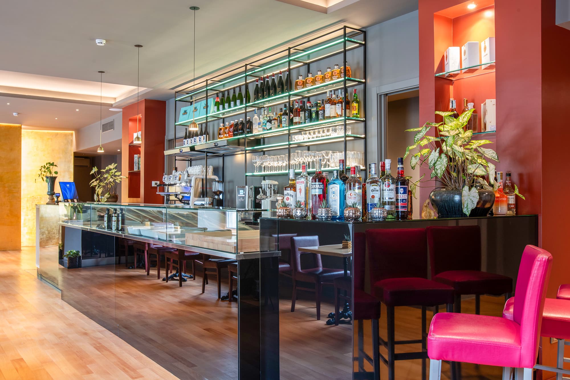 Fortyfive Squared, Bar