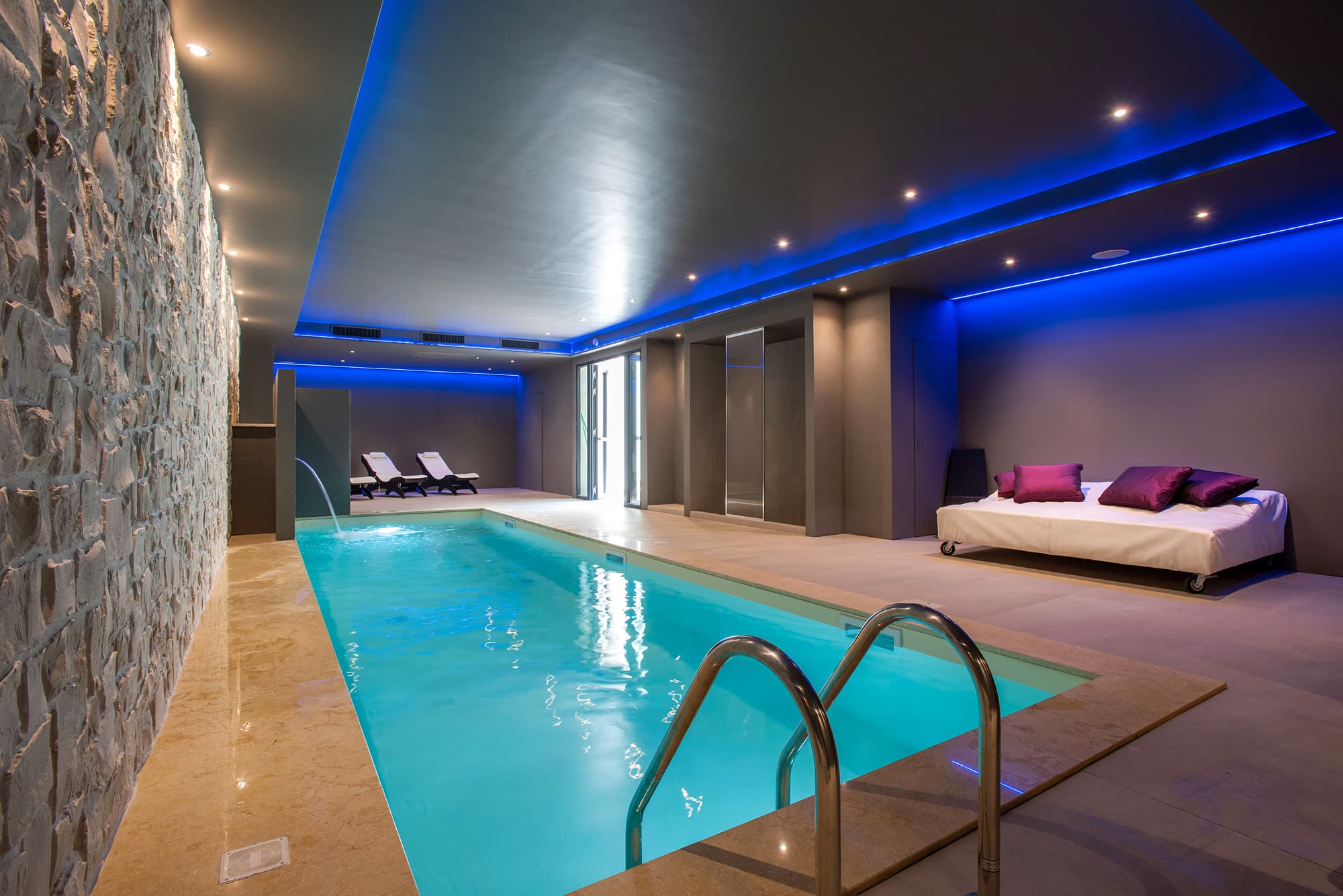 Fortyfive Squared, Pool