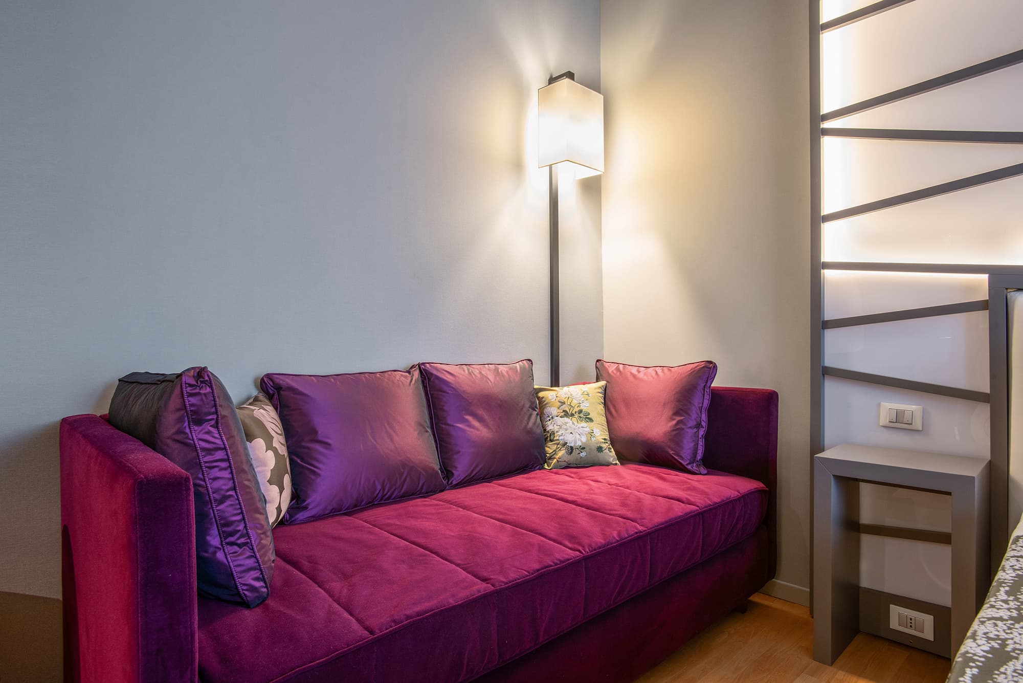 Fortyfive Squared, Room