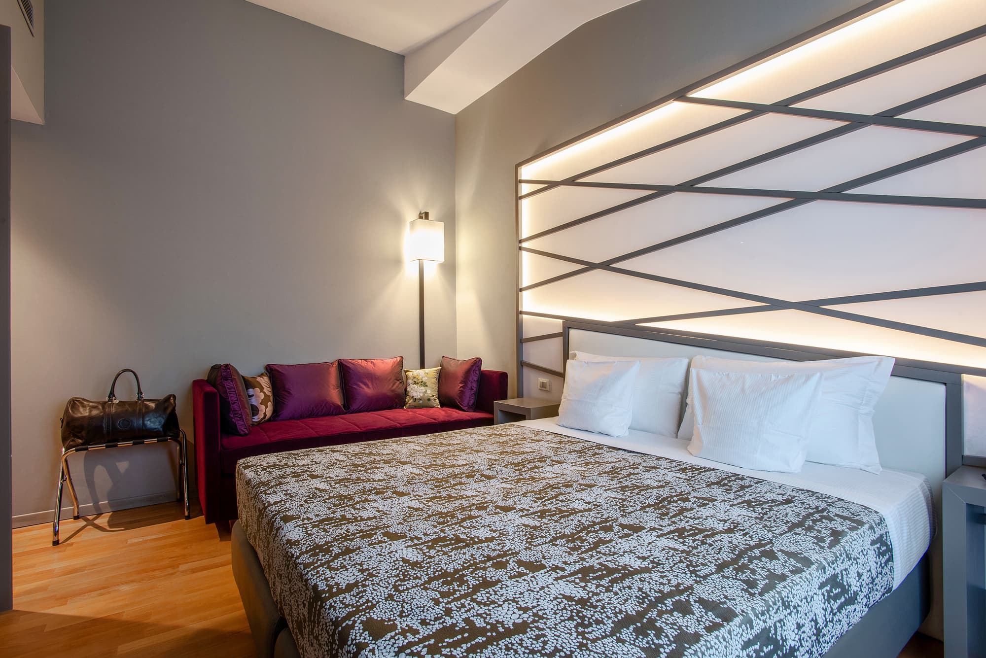 Fortyfive Squared, Room