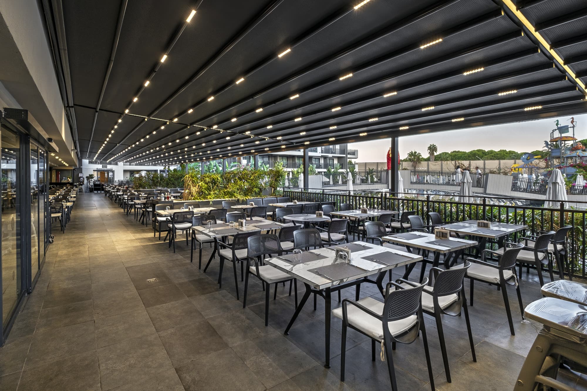 The X Belek, Restaurant