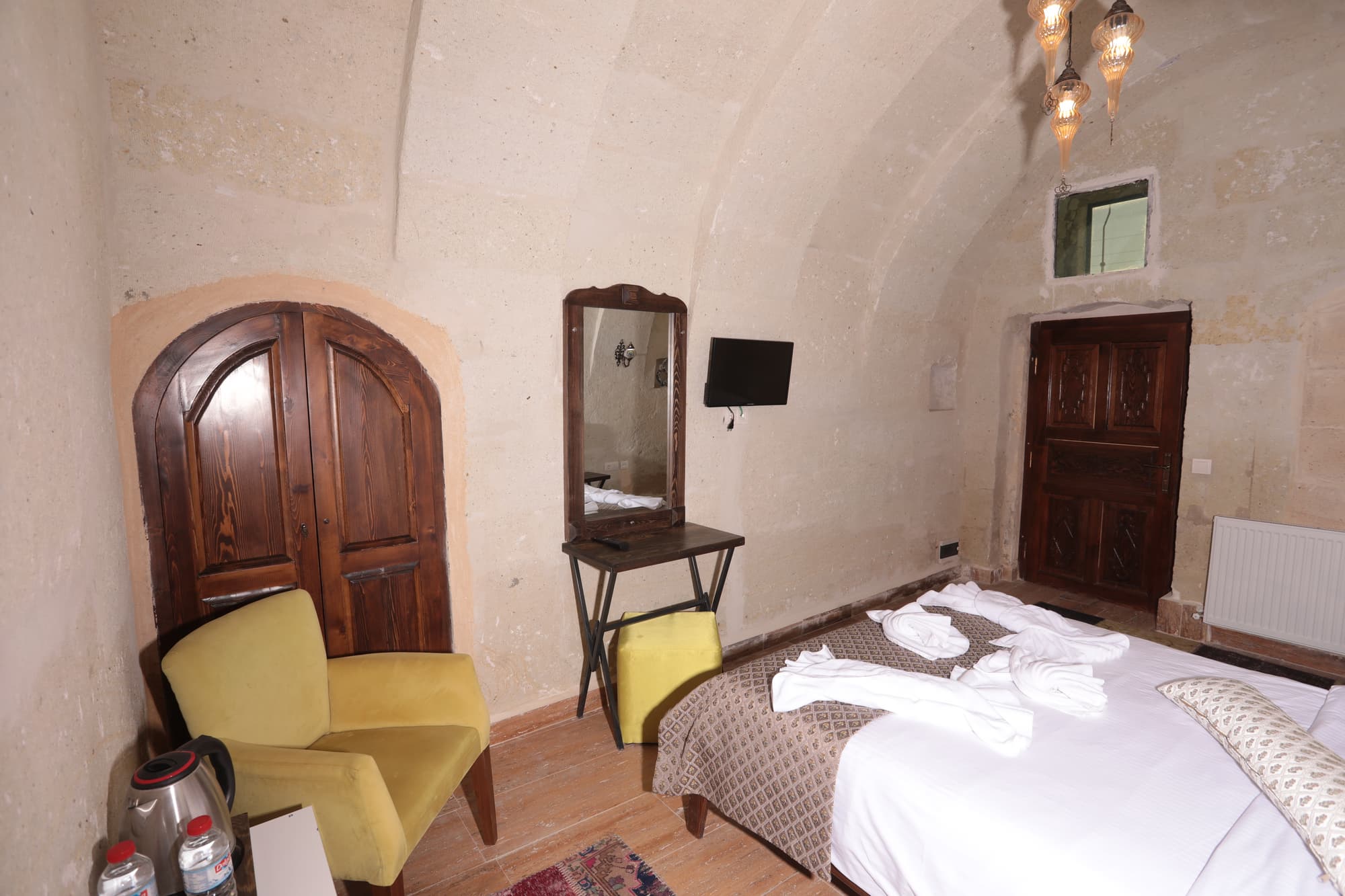 Heritage  Cave Inn, Room