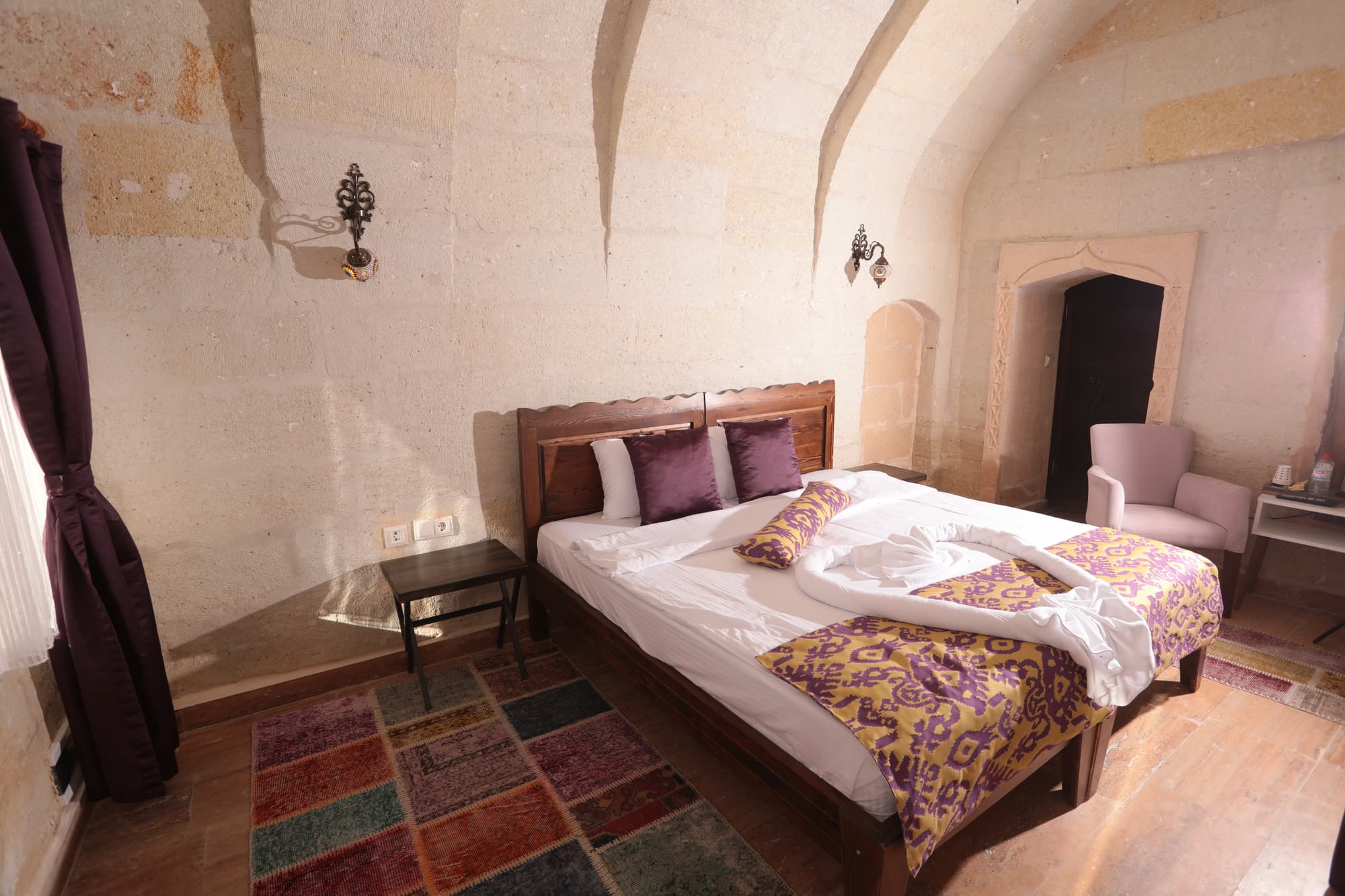 Heritage  Cave Inn, Room