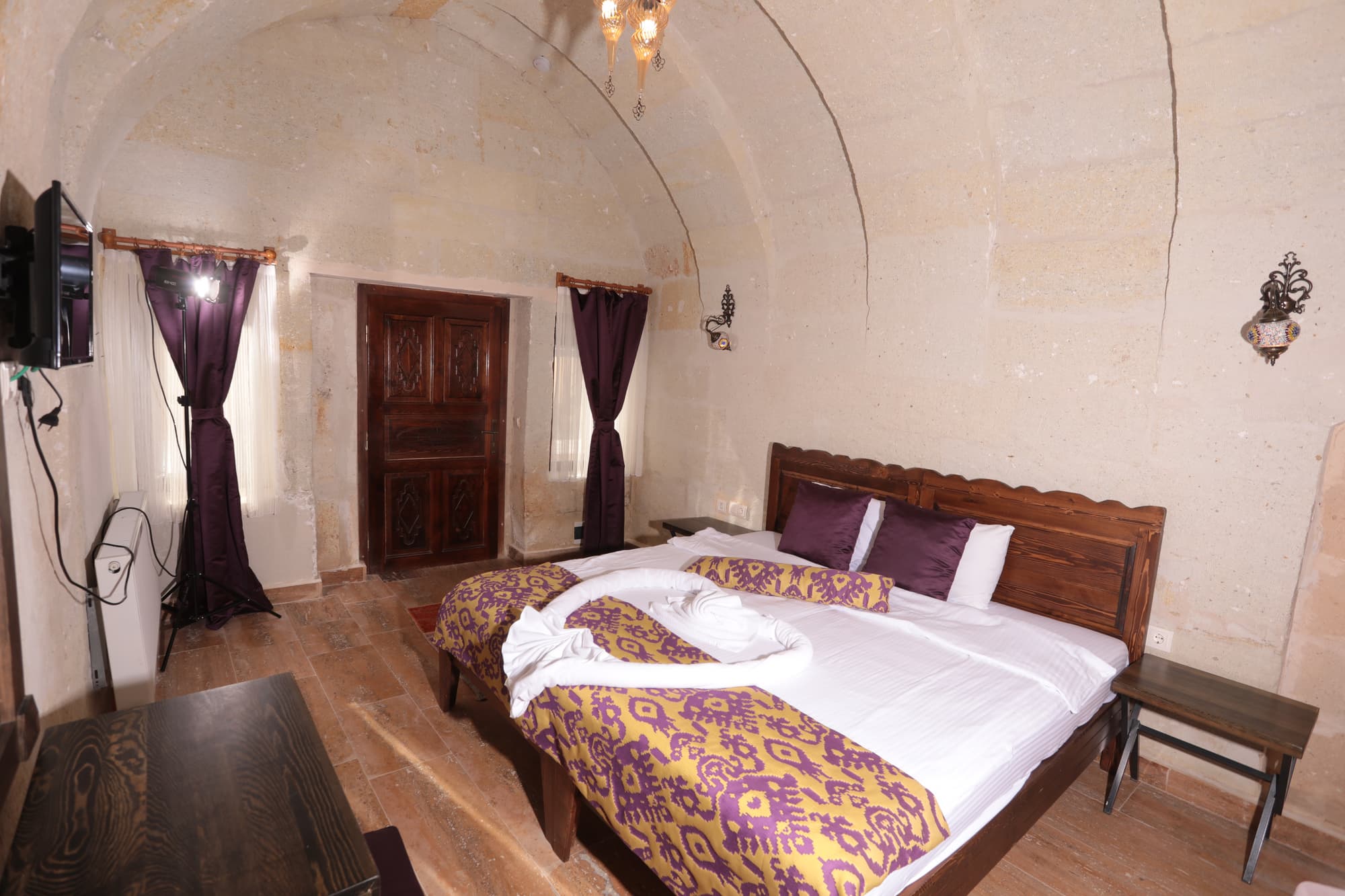 Heritage  Cave Inn, Room