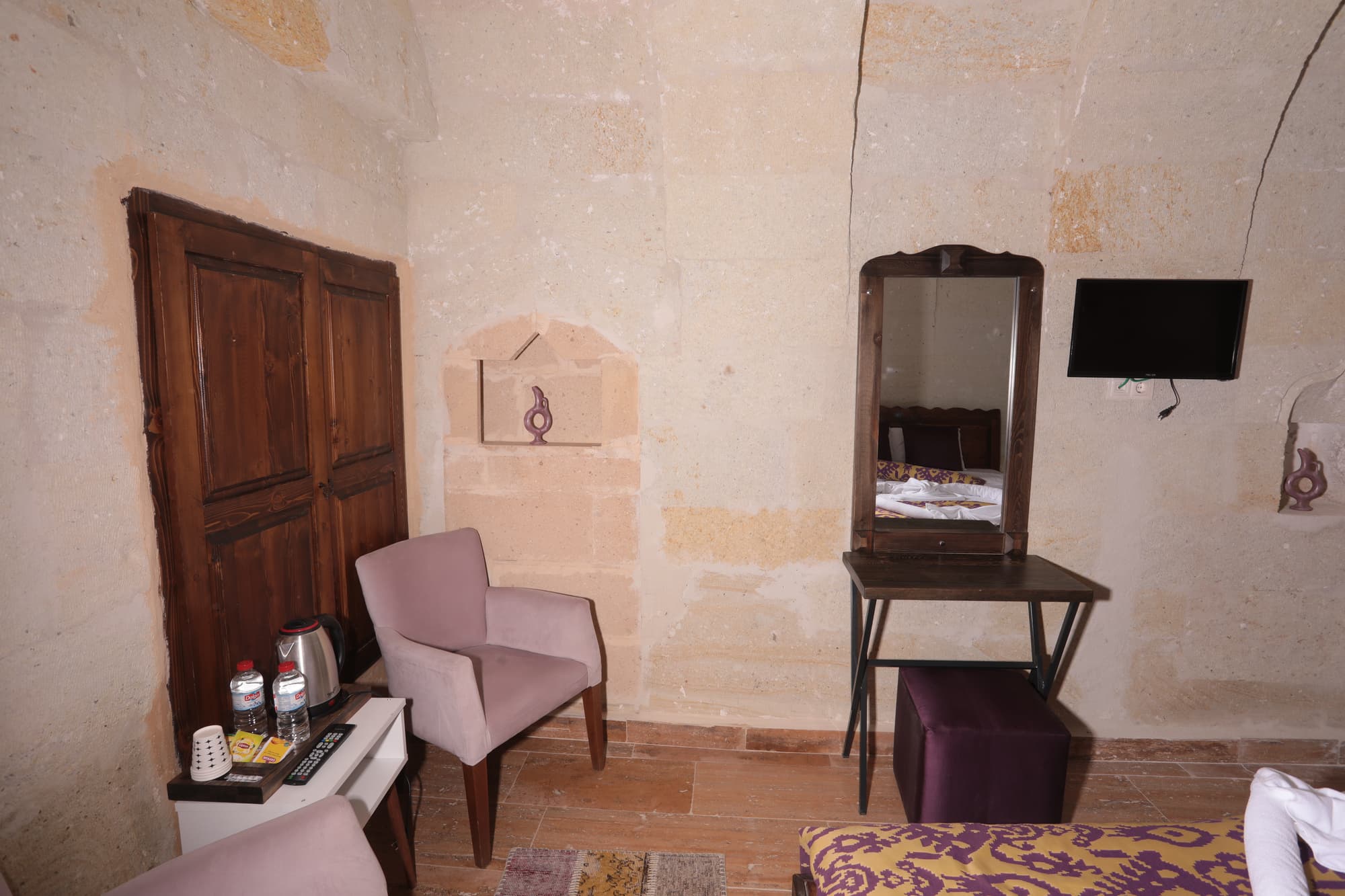 Heritage  Cave Inn, Room