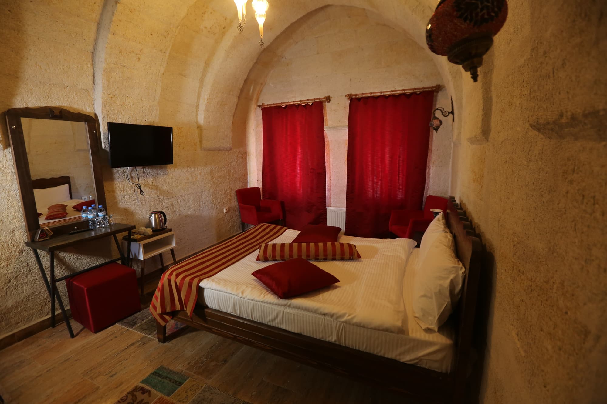 Heritage  Cave Inn, Room