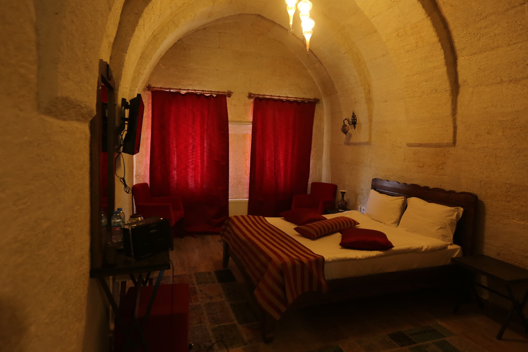 Heritage  Cave Inn, Room