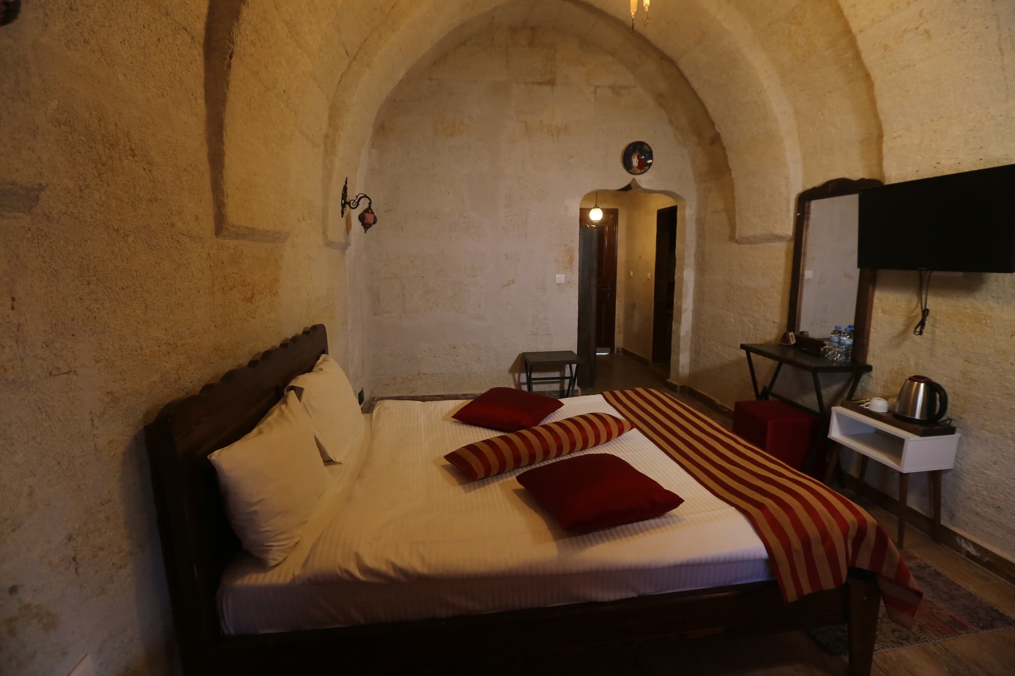 Heritage  Cave Inn, Room