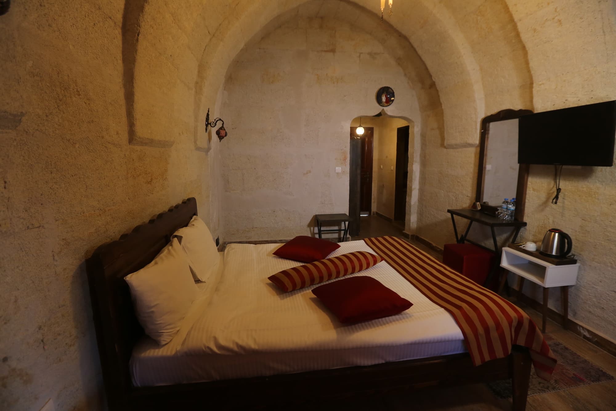 Heritage  Cave Inn, Room