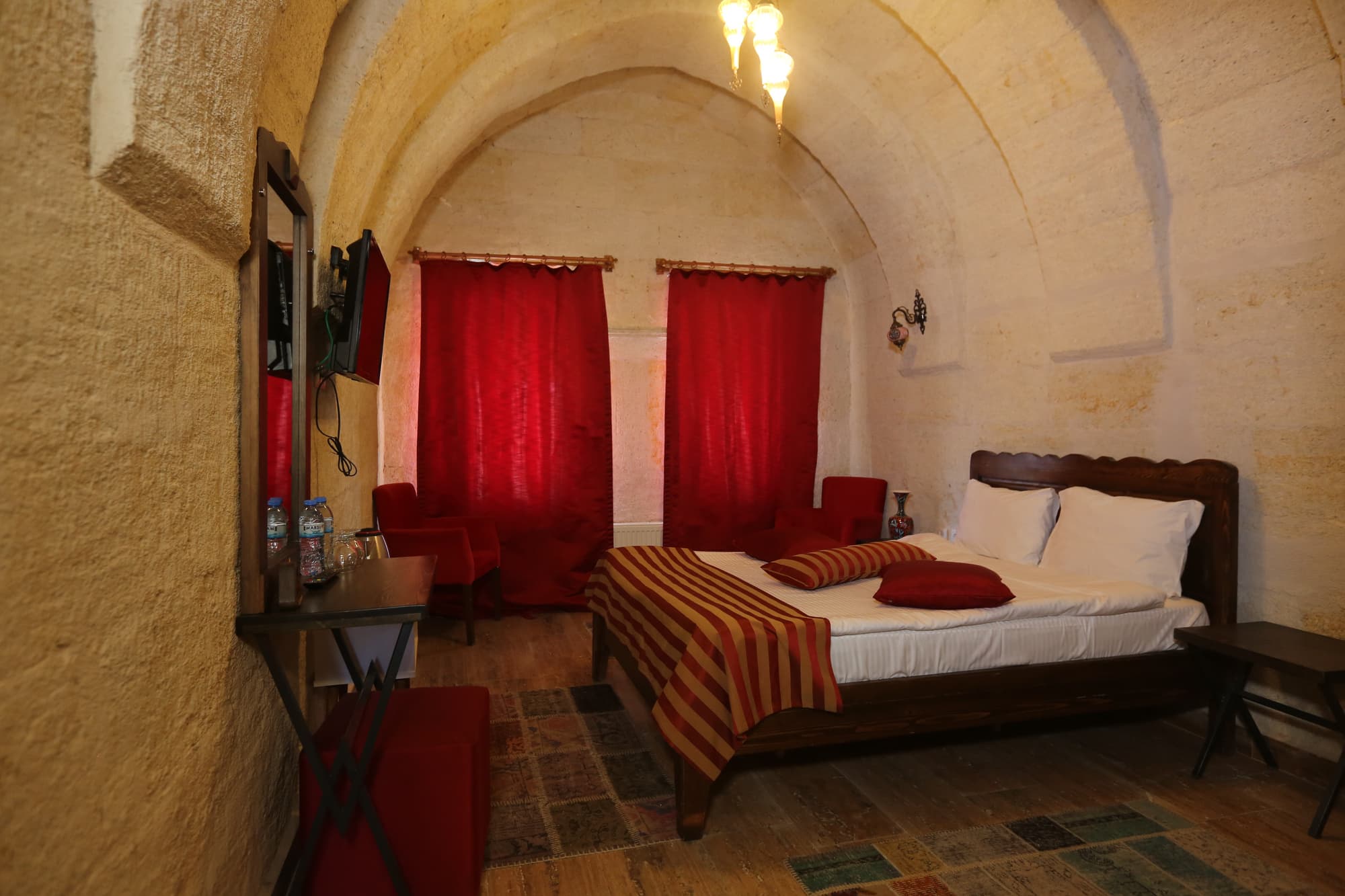 Heritage  Cave Inn, Room