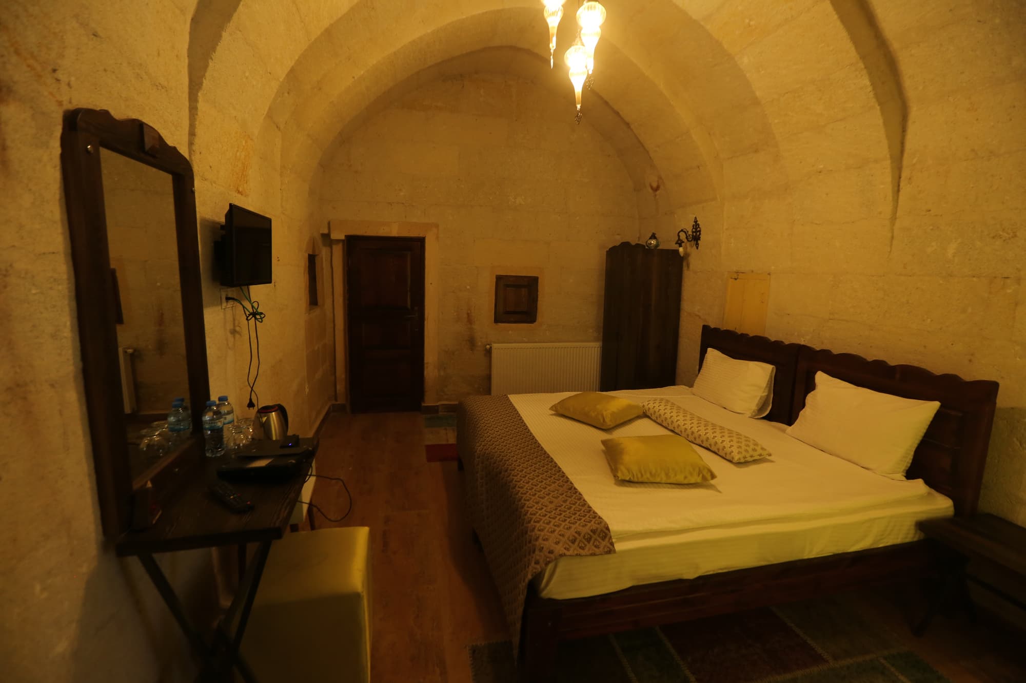 Heritage  Cave Inn, Room