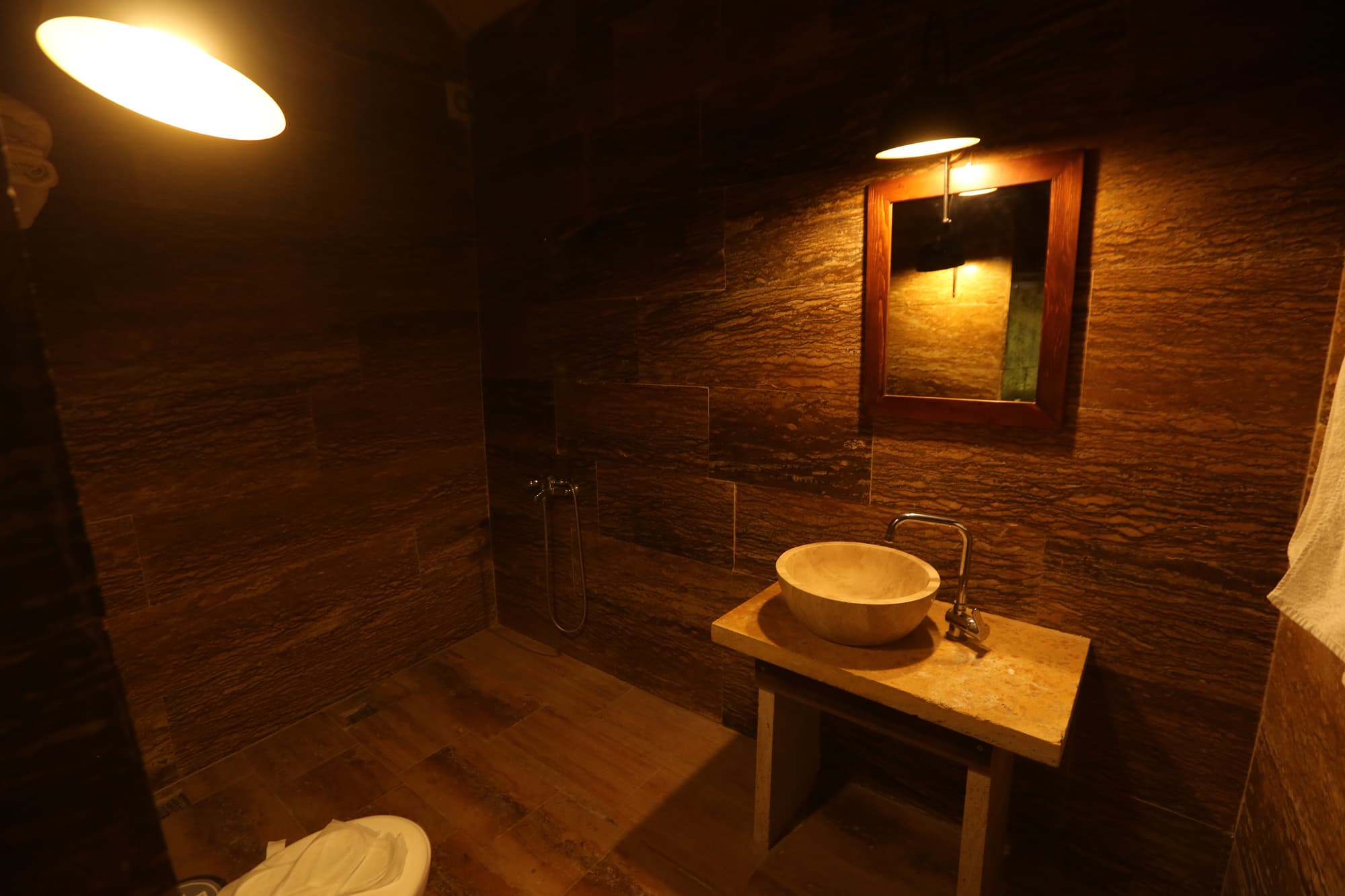 Heritage  Cave Inn, Room