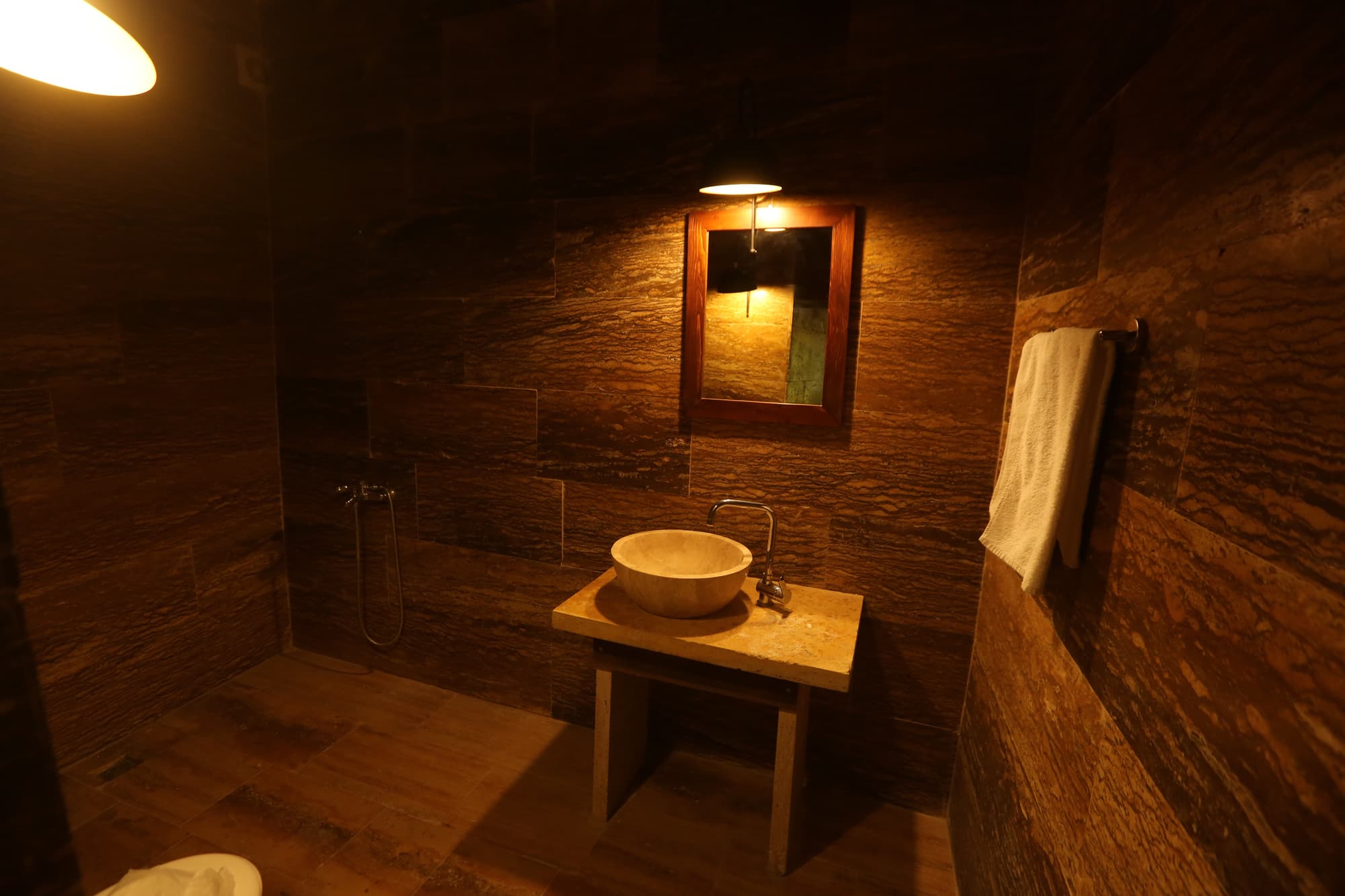 Heritage  Cave Inn, Room