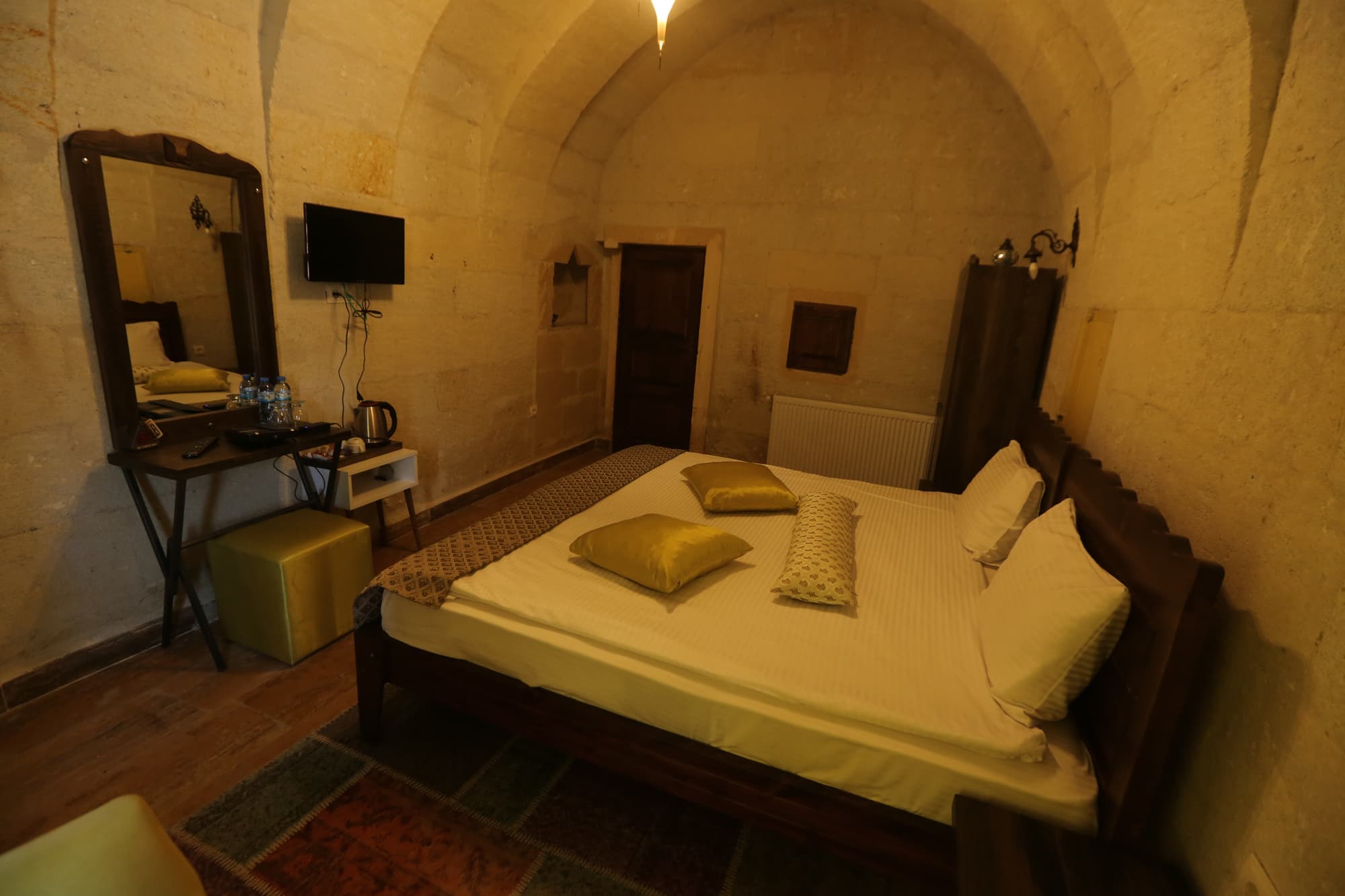 Heritage  Cave Inn, Room