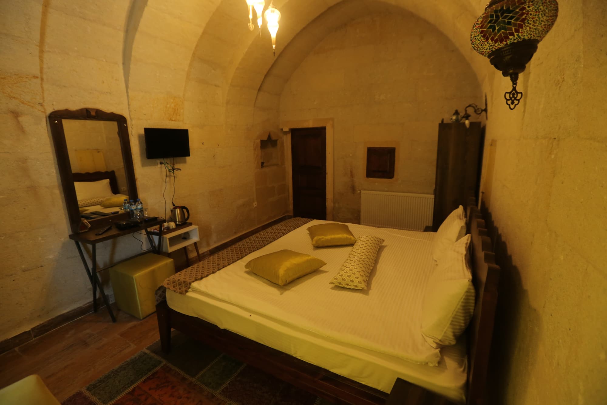 Heritage  Cave Inn, Room