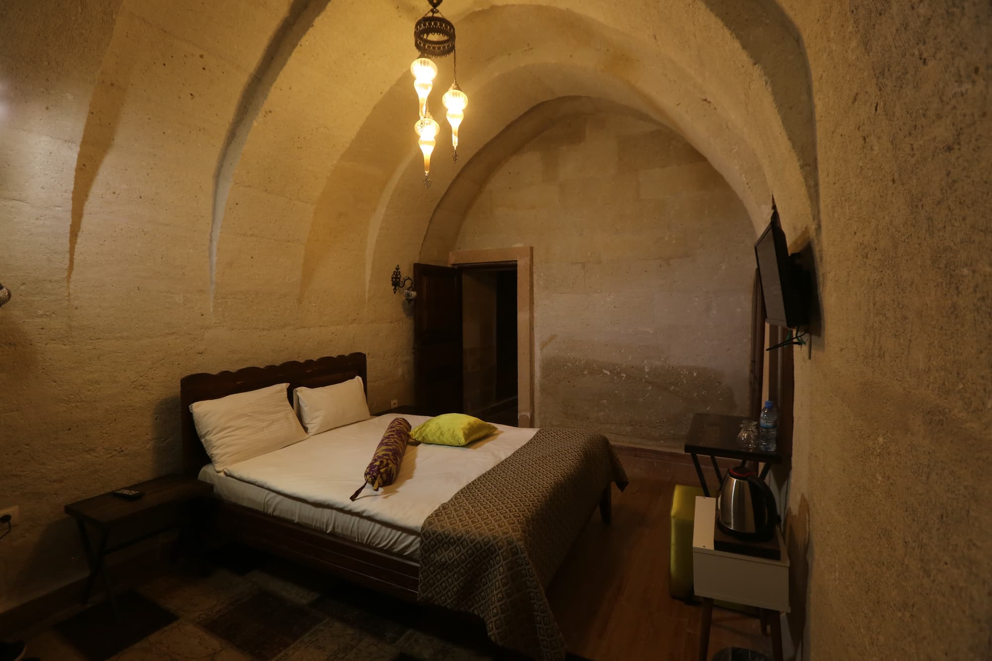 Heritage  Cave Inn, Room