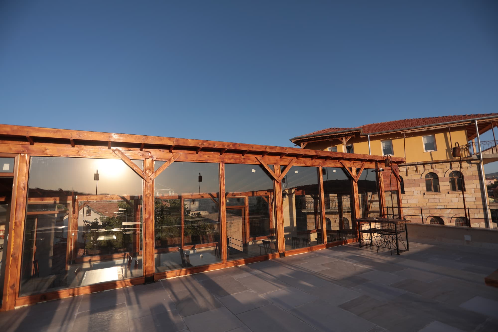 Heritage  Cave Inn, Terrace