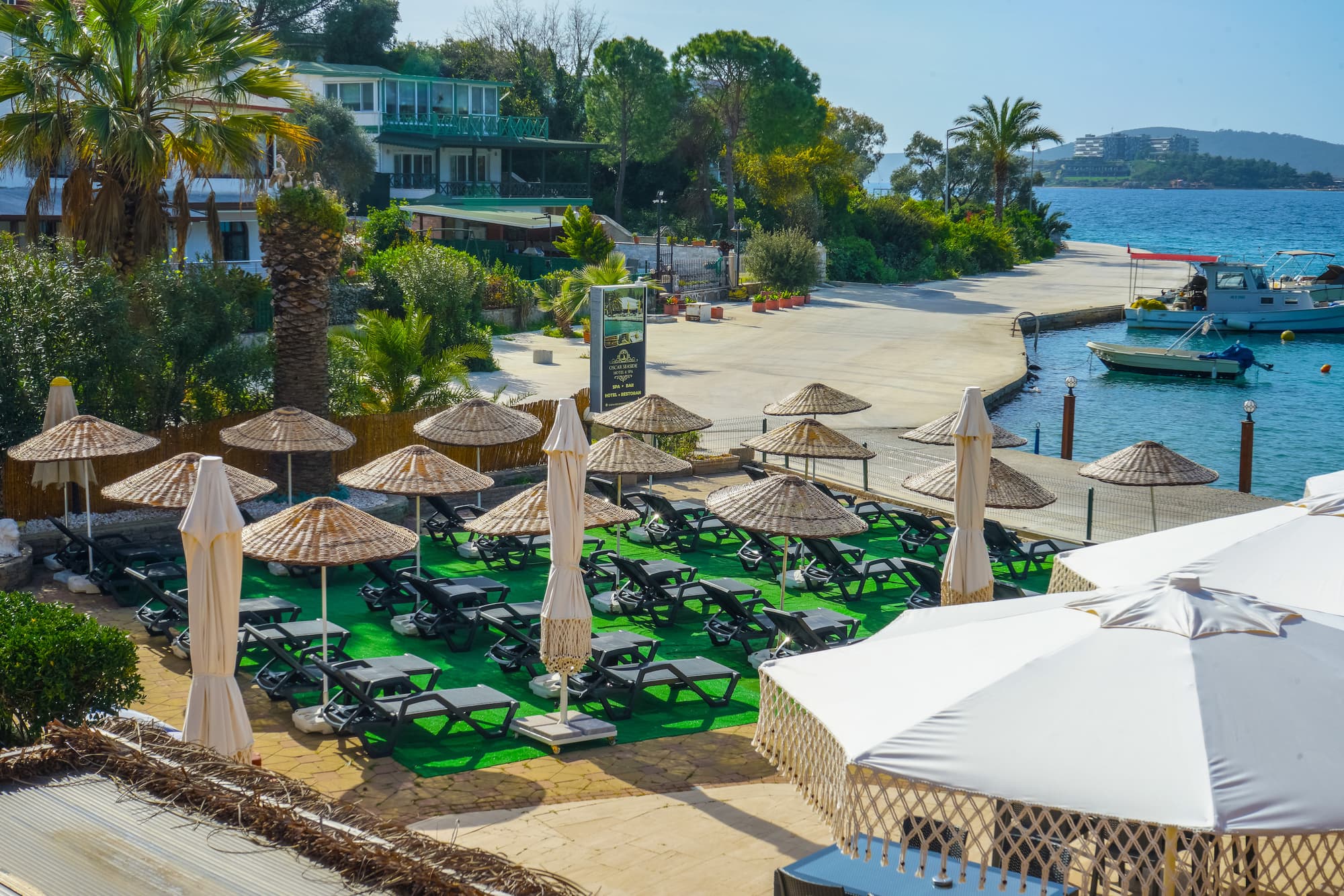 Oscar Seaside Hotel & Spa, Beach