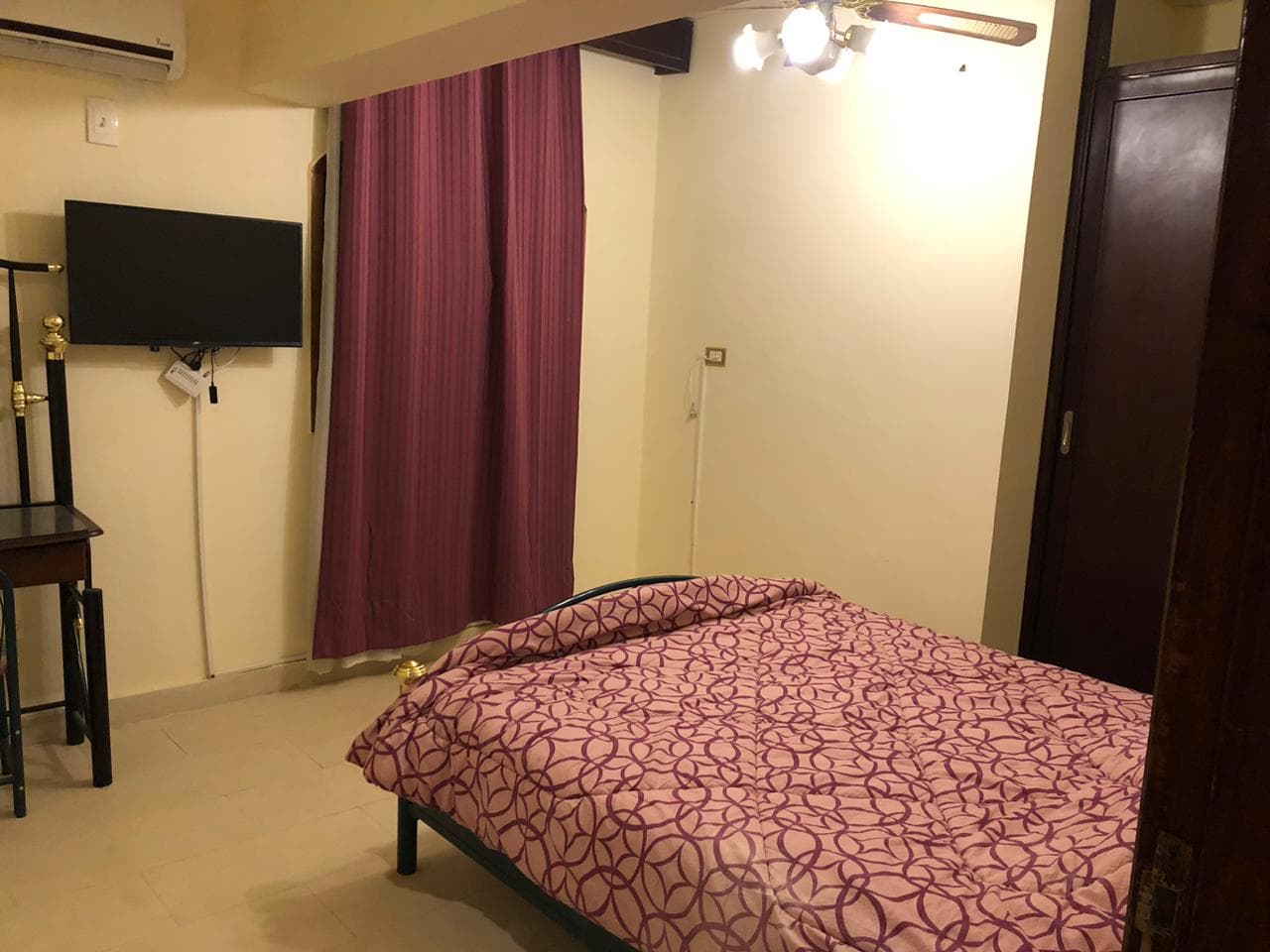 Sultan Sharm Hadaba Farsha, Room