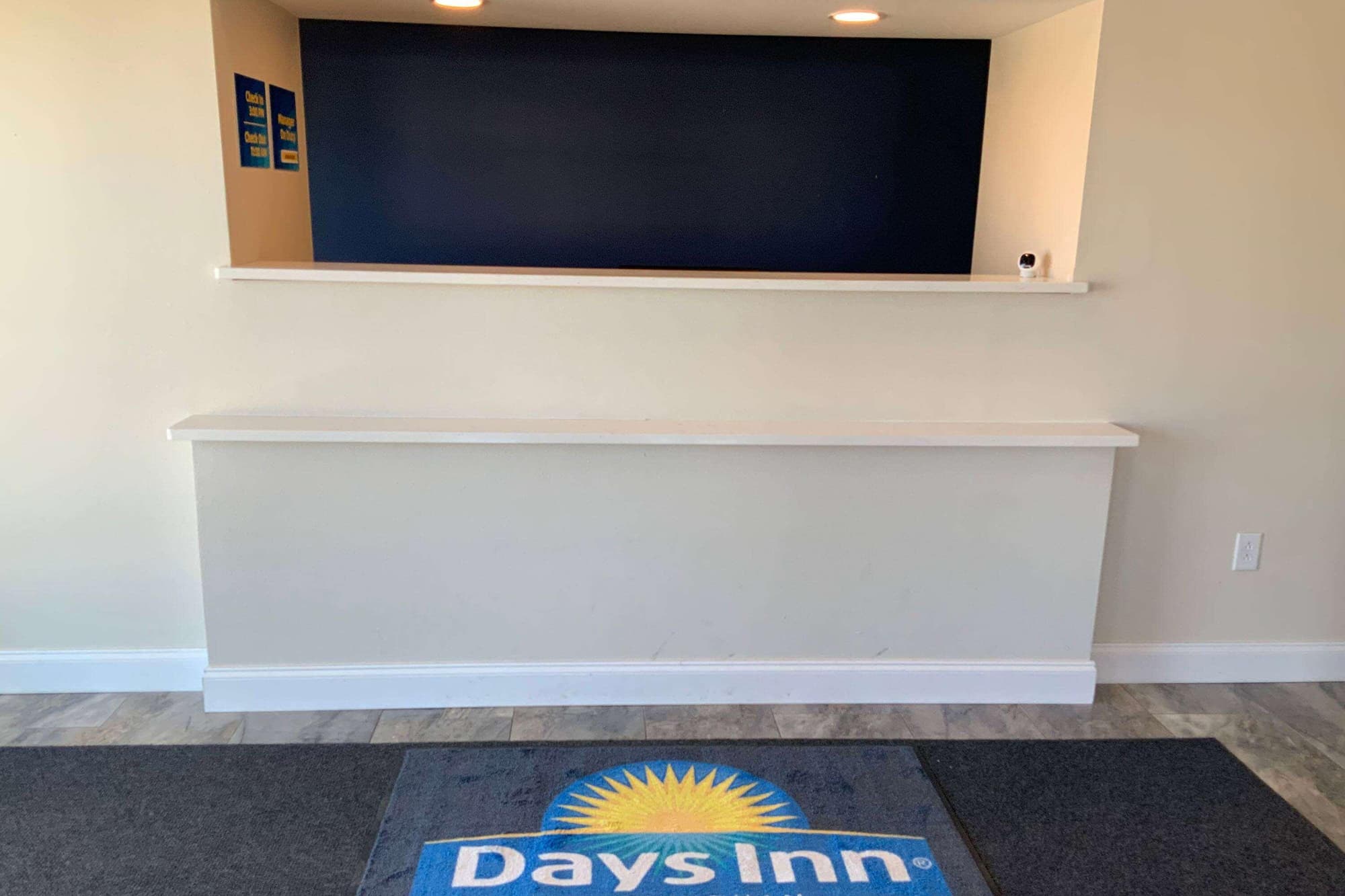 Days Inn by Wyndham Troy IL, Lobby