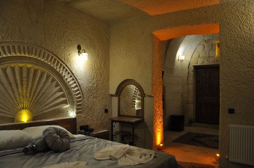 Cavusin Cave House, 