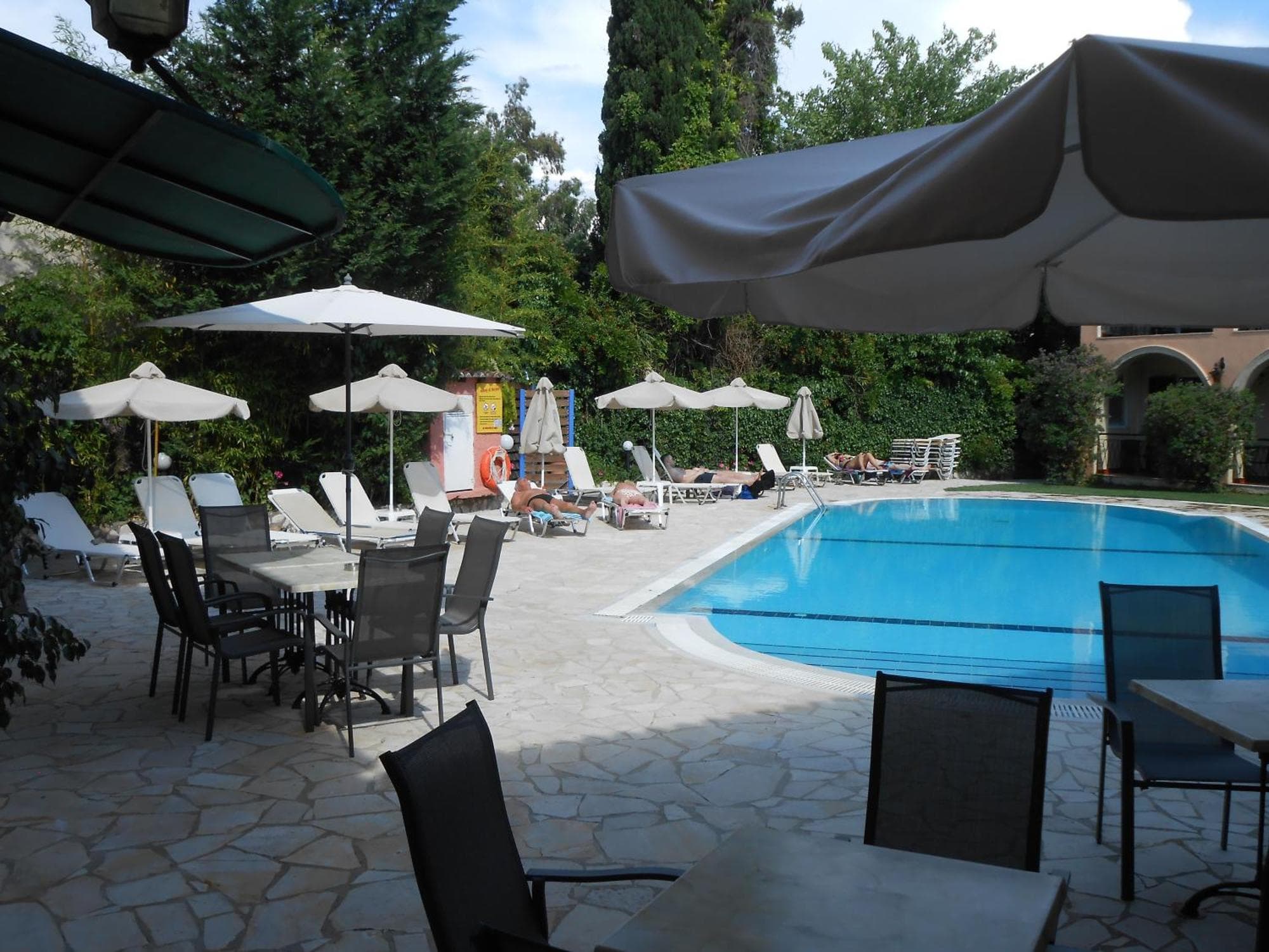 Annaliza Apartments, 