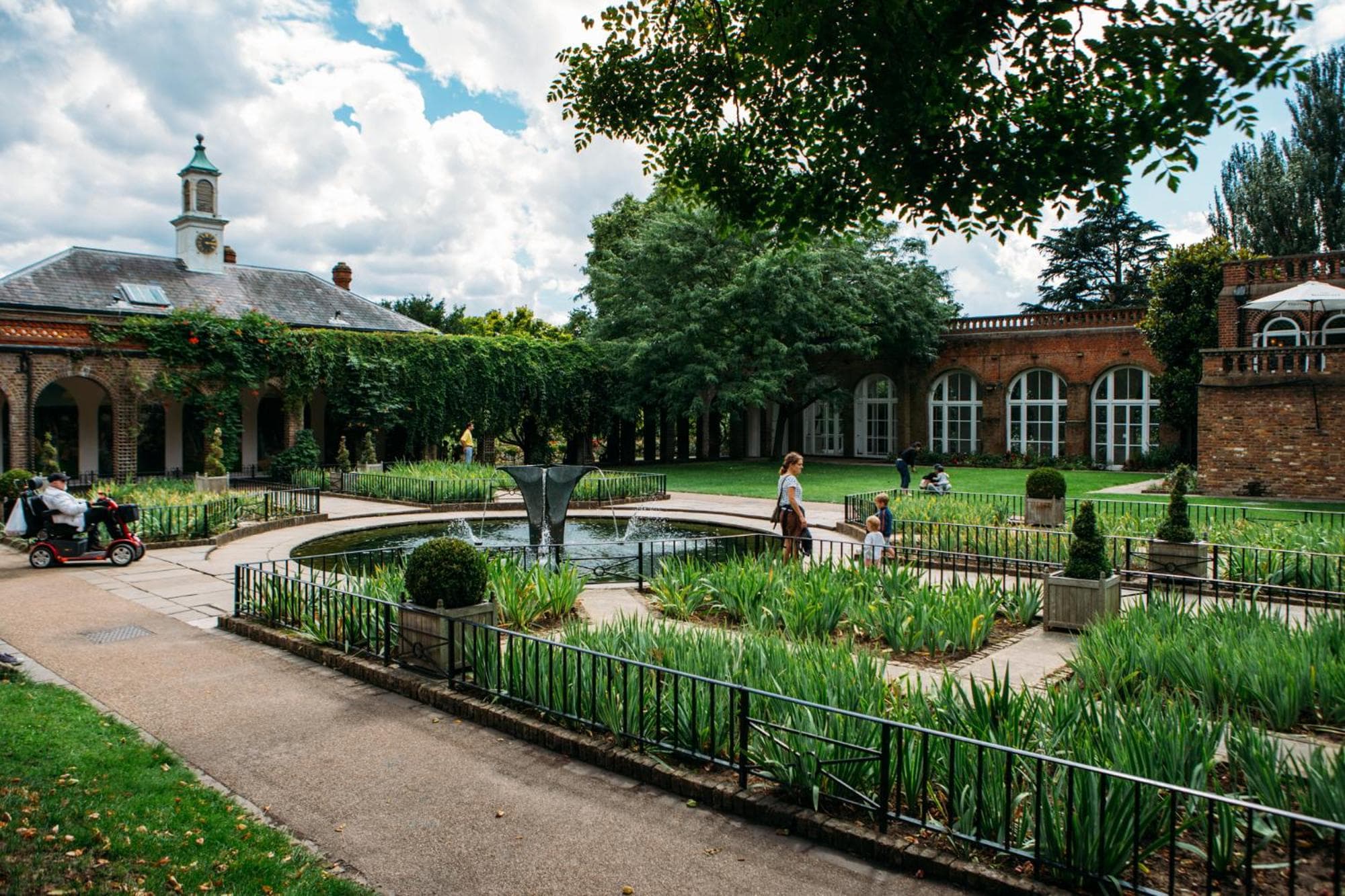 Safestay London Kensington Holland Park, 