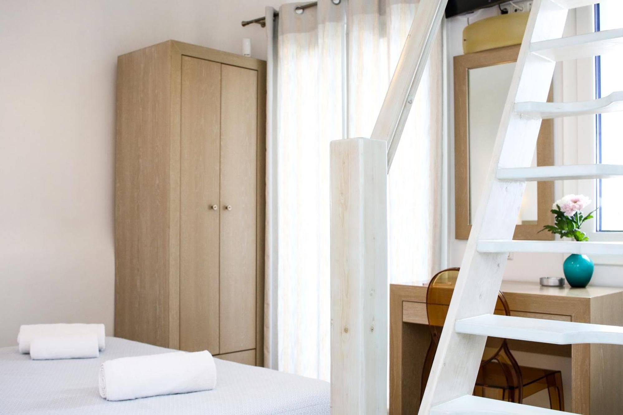 Niriides Homes & Villas, 