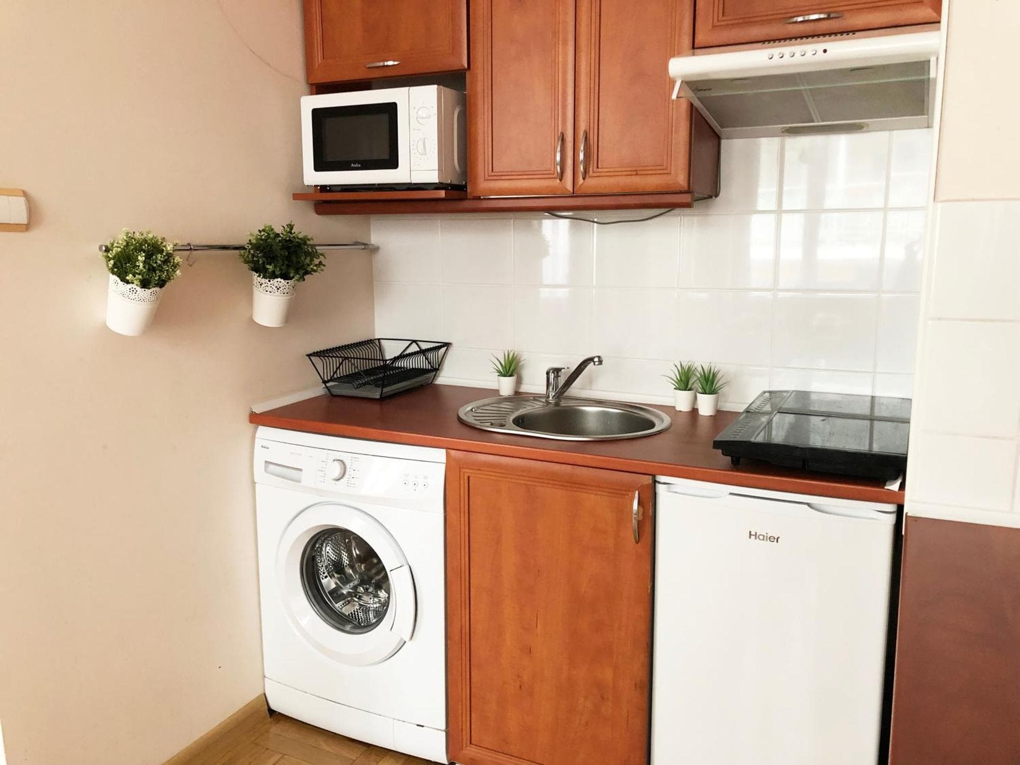 Sienna 93 - cozy studio by Homeprime, 