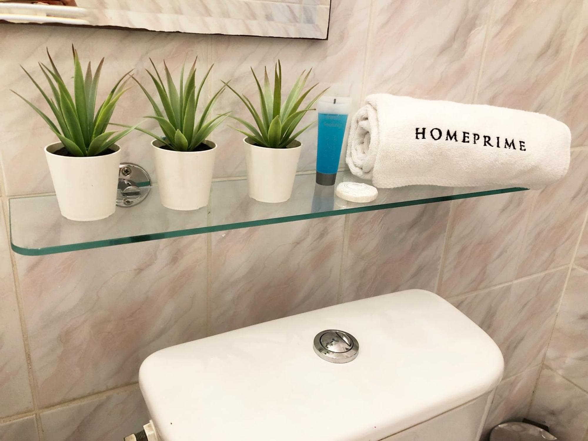 Sienna 93 - cozy studio by Homeprime, 