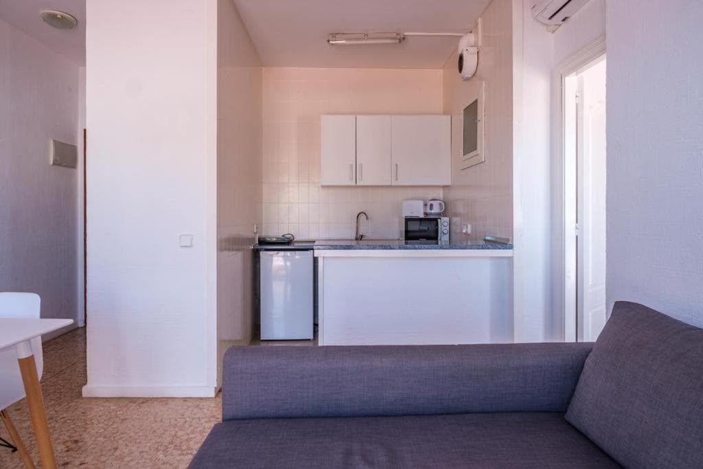 Jacaranda Apartments & Studios, 