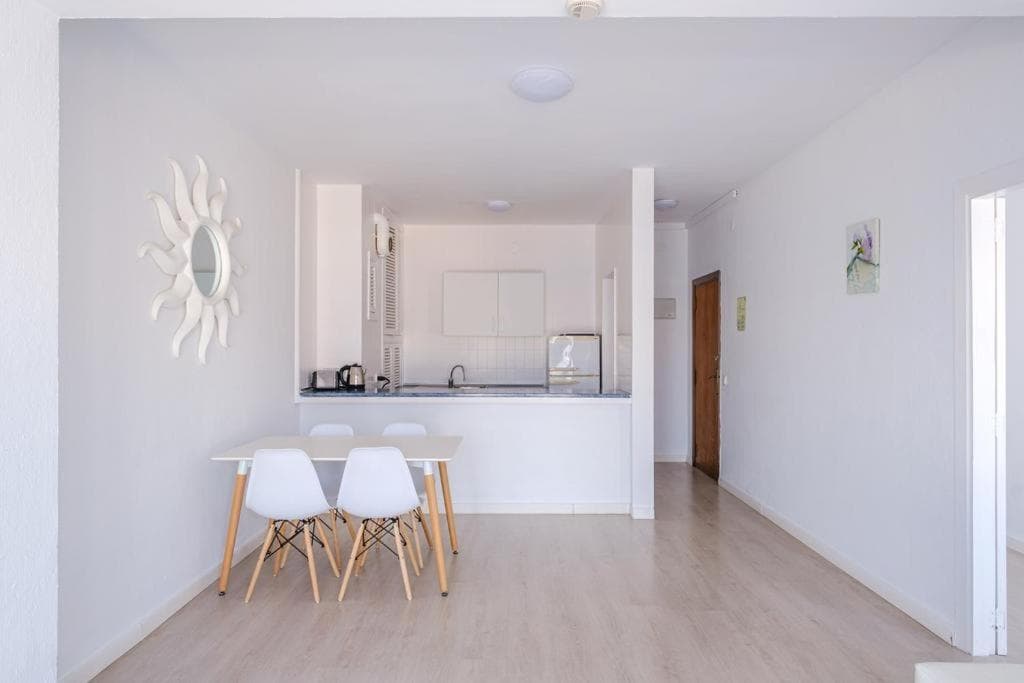 Jacaranda Apartments & Studios, 