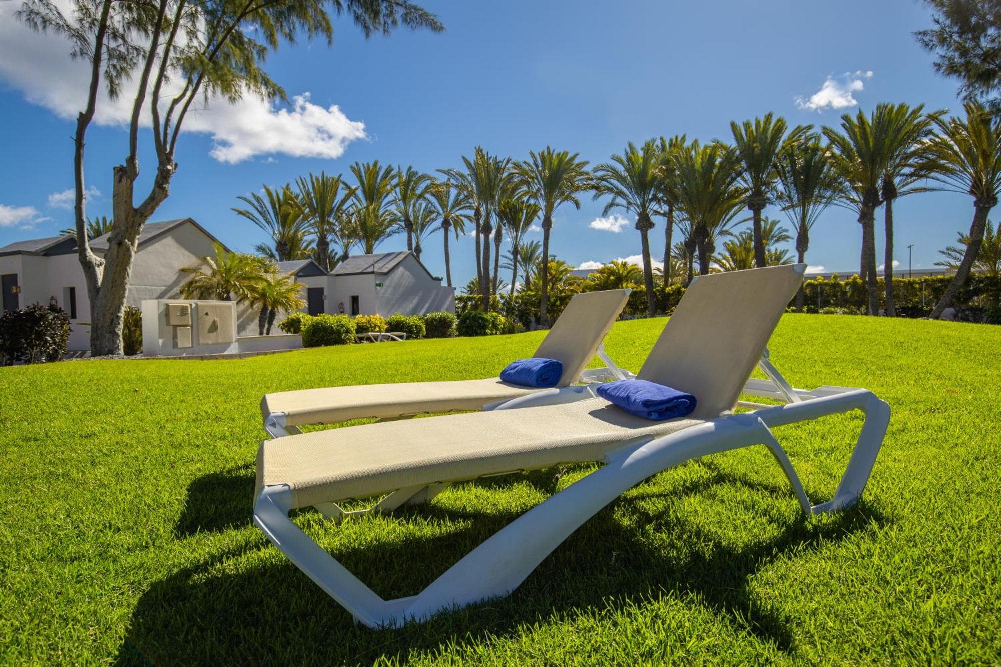 R2 Romantic Fantasia Suites - Adults Only, 