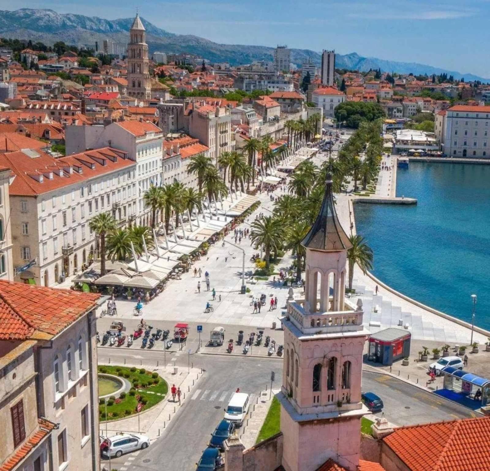 APARTMENT PAOLO by the beach Znjan, 