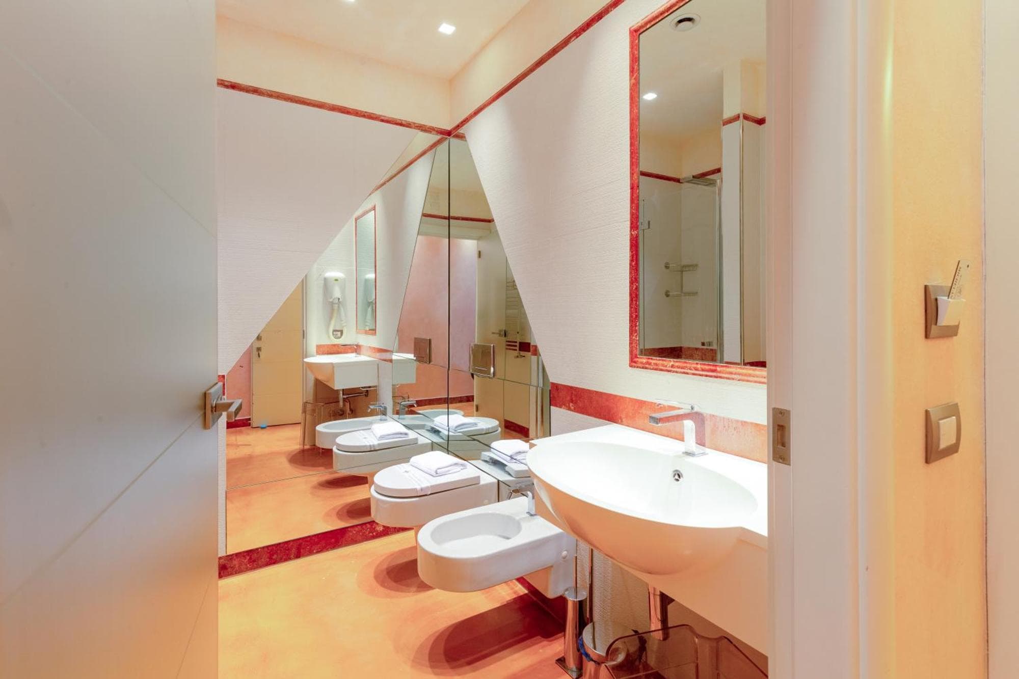 Aurora Garden Lodging - Rooms & Apartment, 