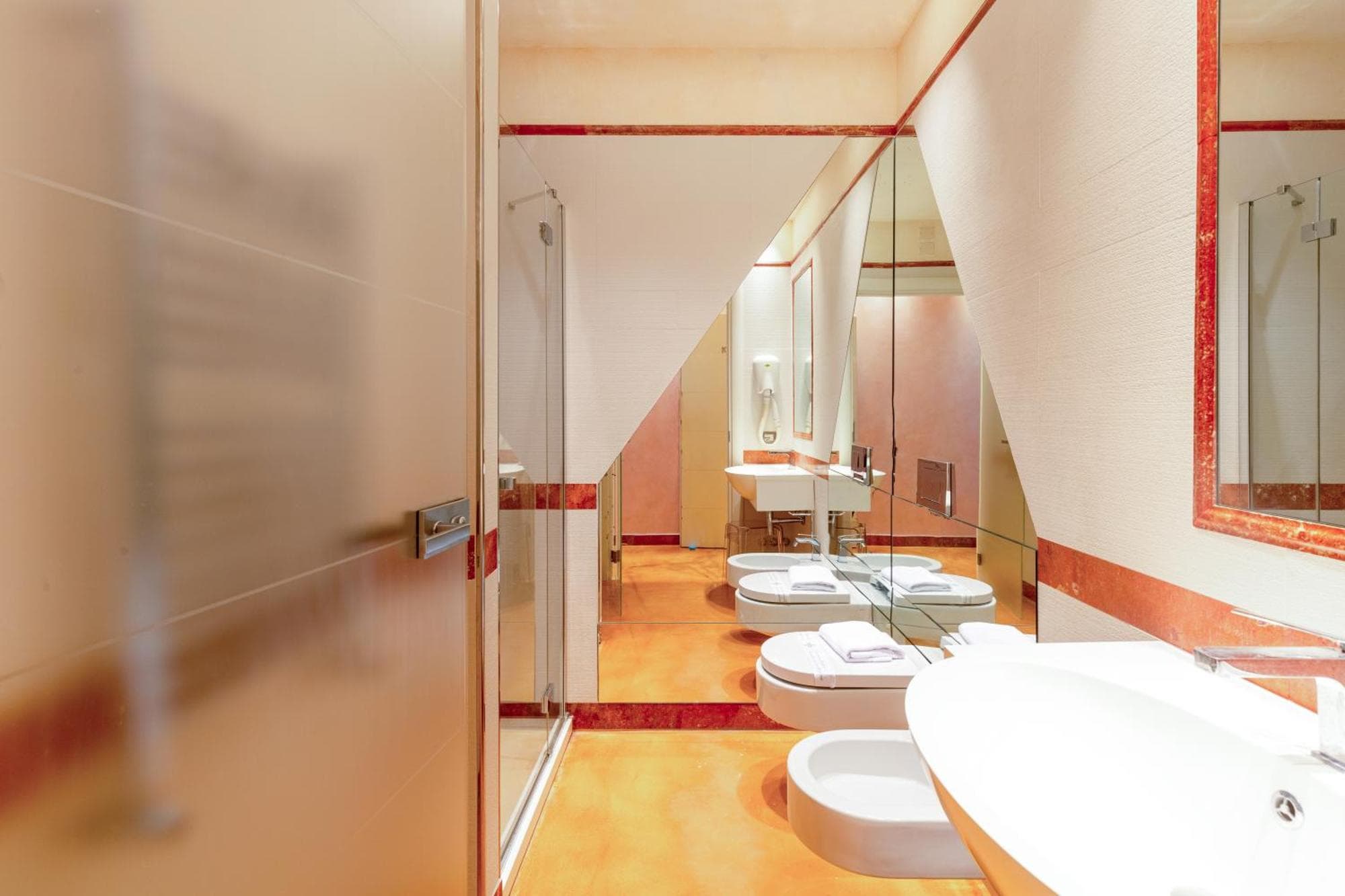 Aurora Garden Lodging - Rooms & Apartment, 