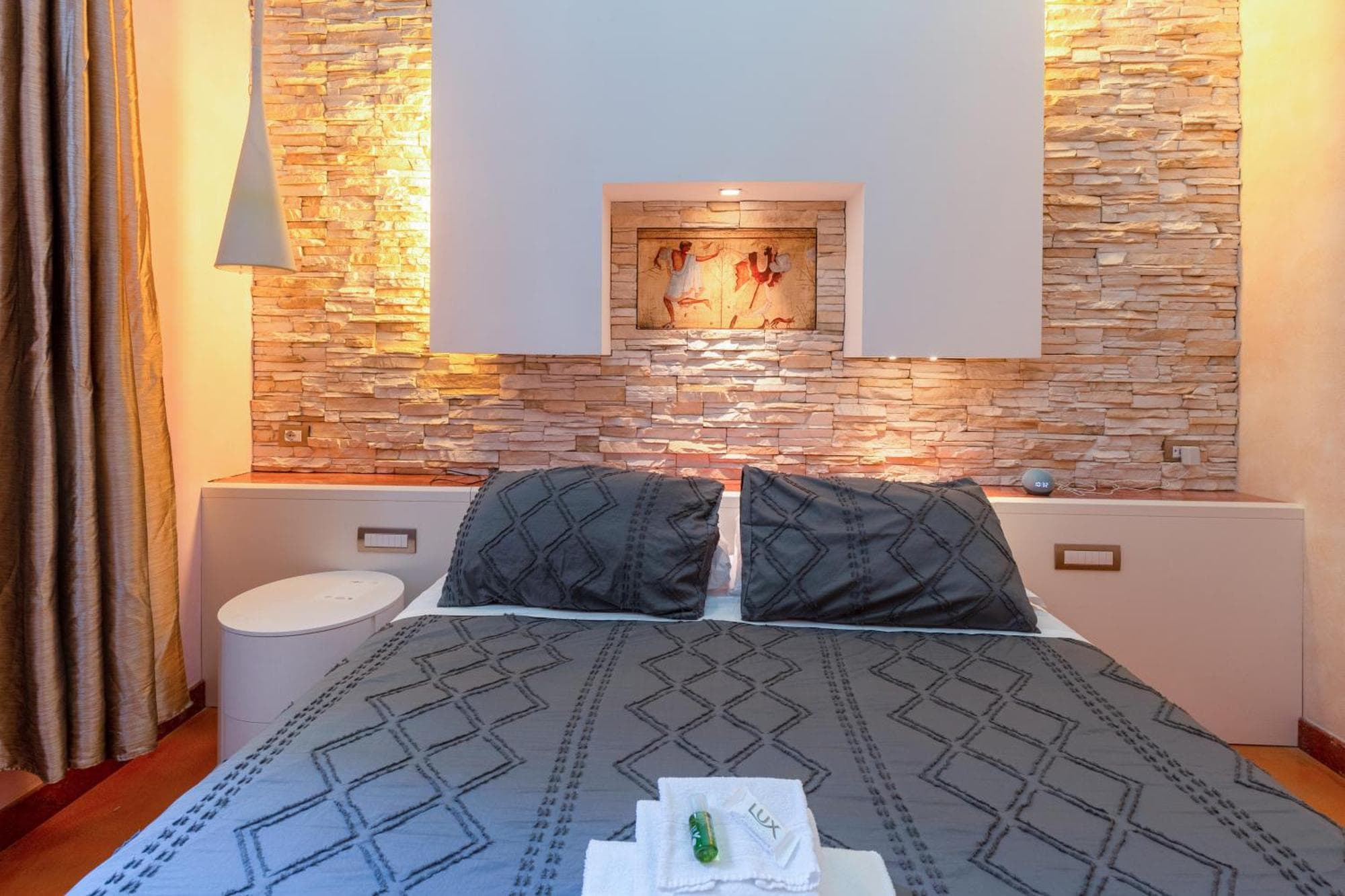 Aurora Garden Lodging - Rooms & Apartment, 