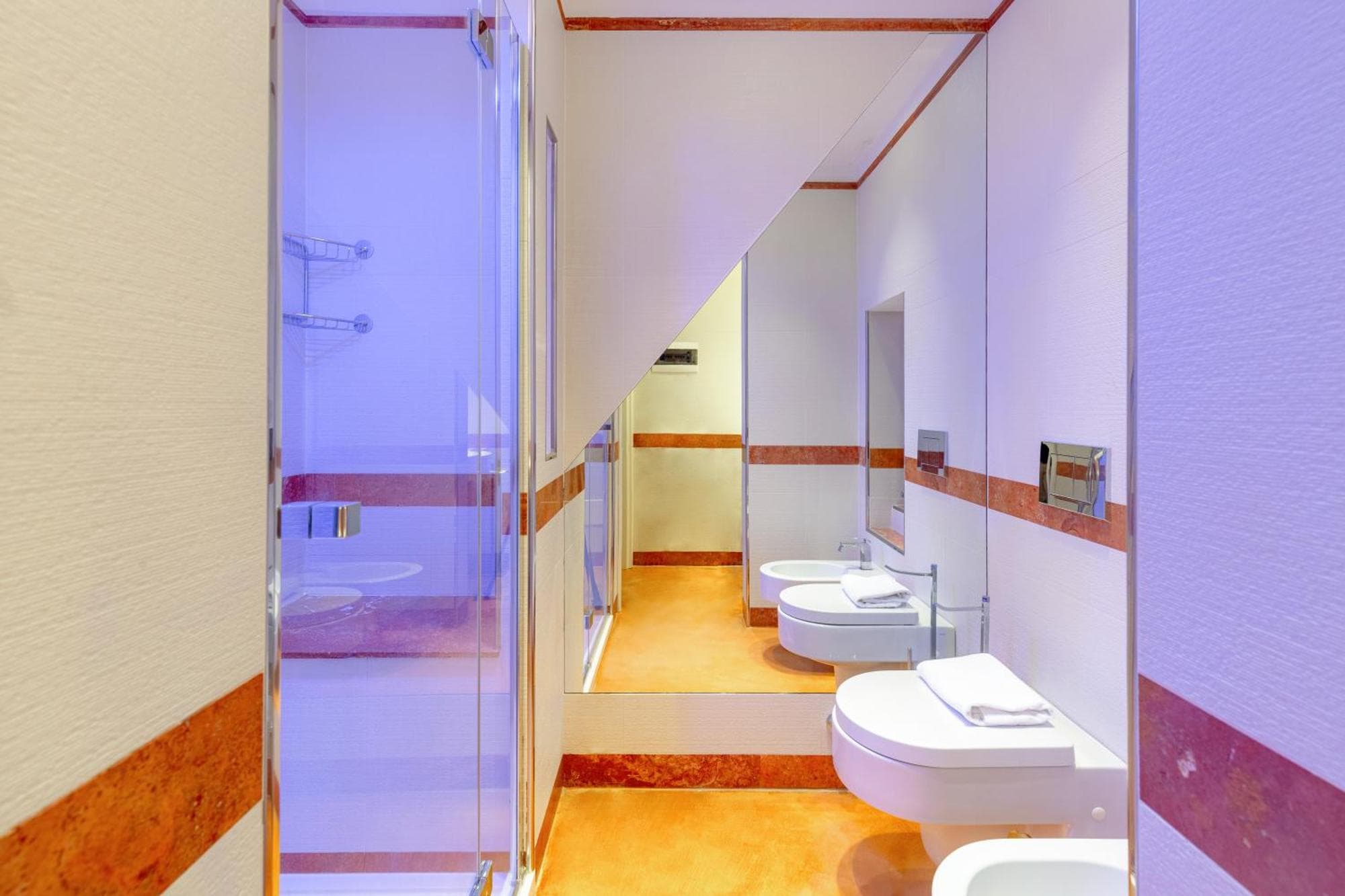 Aurora Garden Lodging - Rooms & Apartment, 