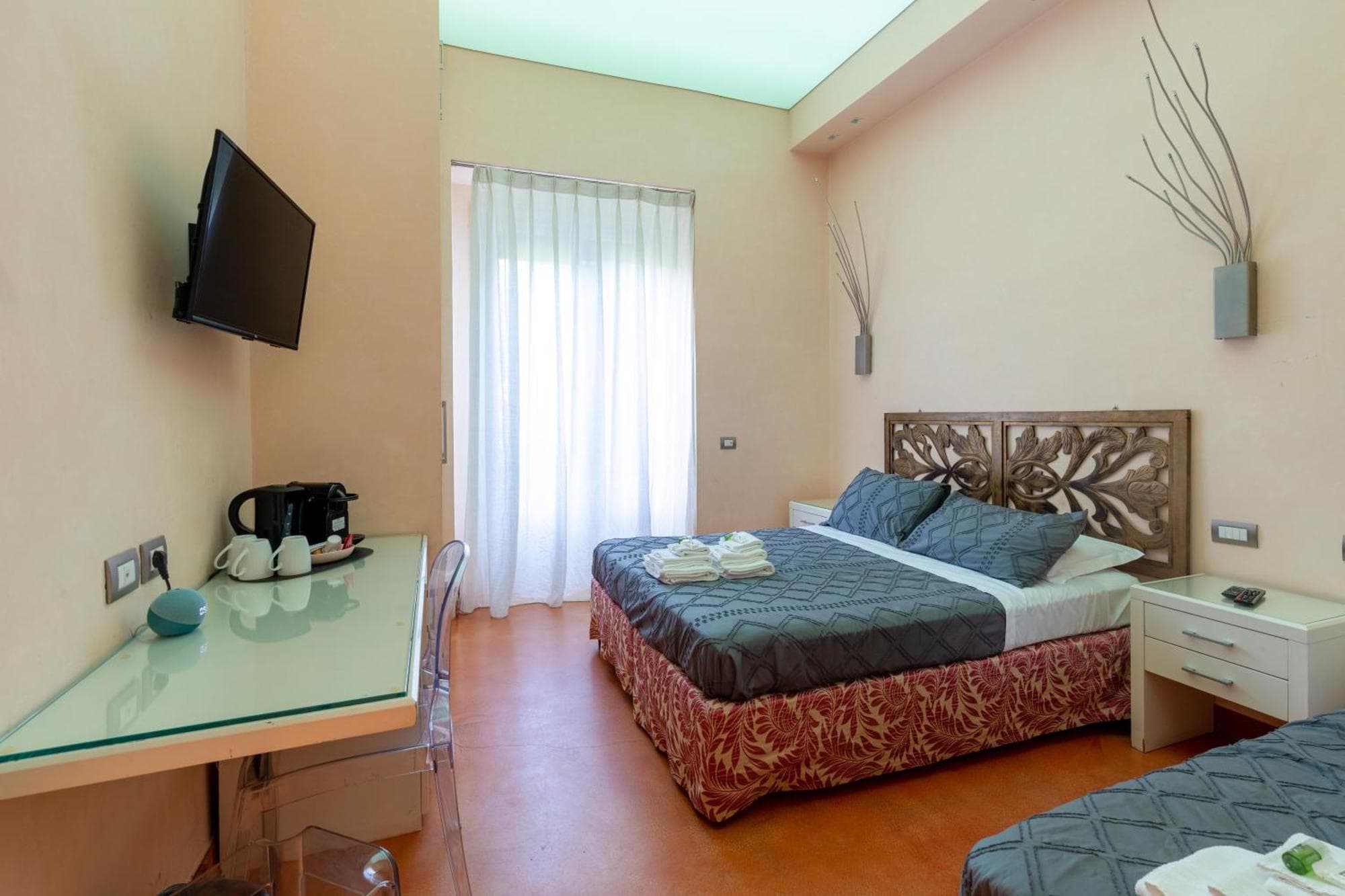 Aurora Garden Lodging - Rooms & Apartment, 